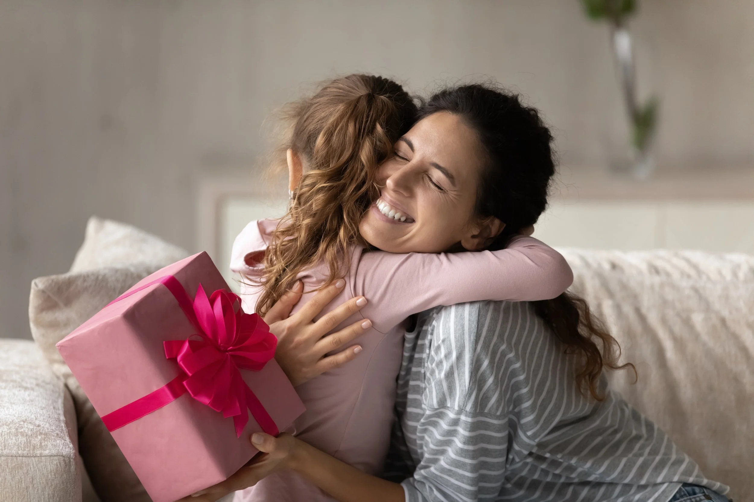 What is the appropriate bonus for a nanny?