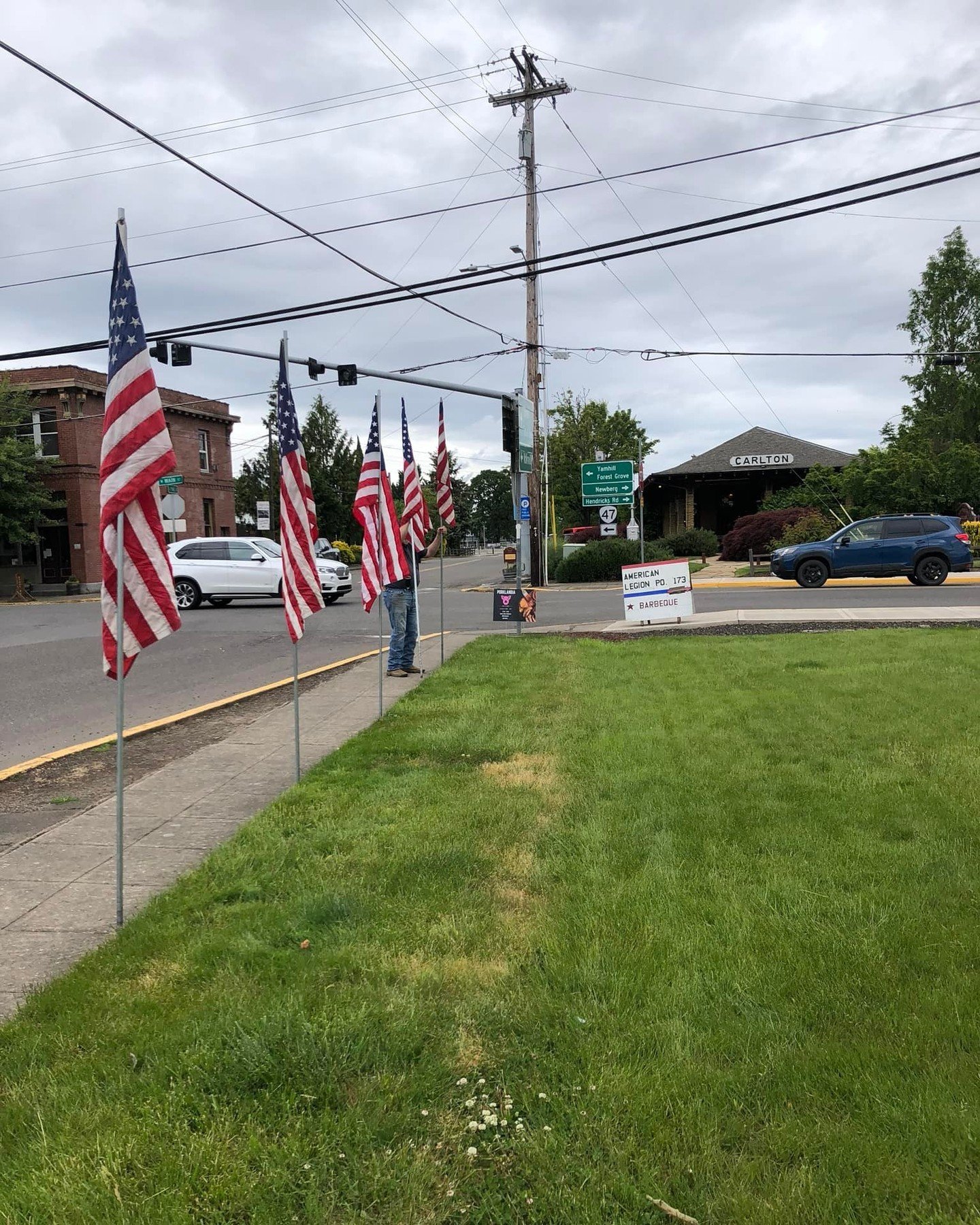 Flags are flying around town, and many events are happening all weekend! Hit the town to support our local businesses and remember our fallen heroes this Memorial Day. ❤️ #carltonoregon #carltonbusinessassociation #memorialday
photo: @americanlegionp