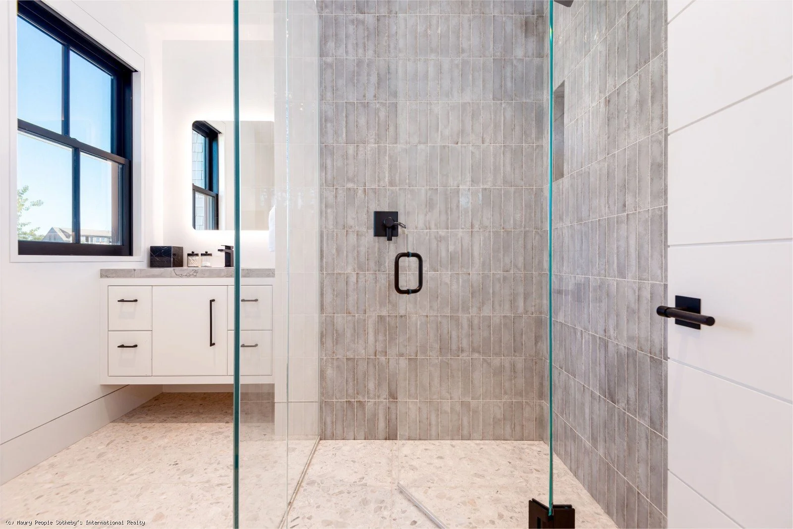Little Dipper-Bathroom 2.jpg