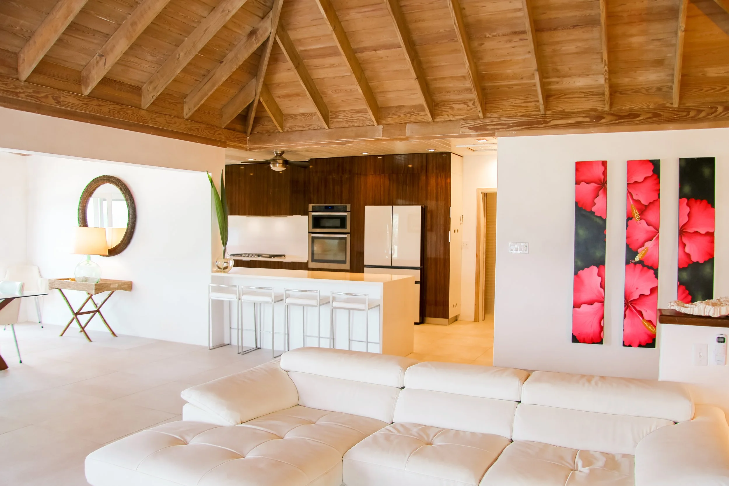 Full Shilling-Living Room:Kitchen.JPG