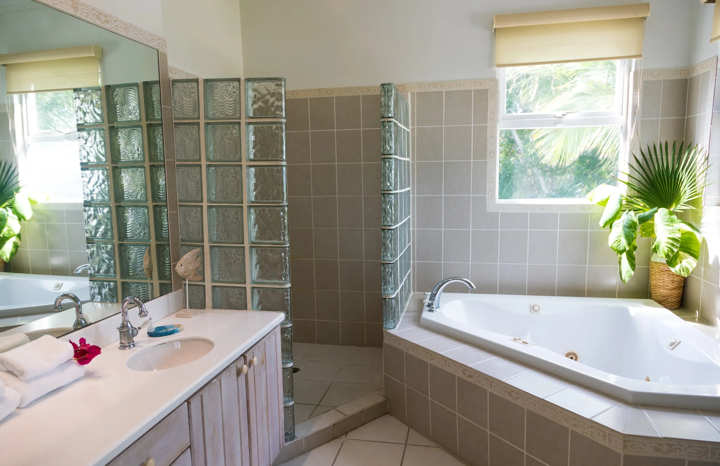 THE WHITE HOUSE FIRST FLOOR 2020-17.jpg