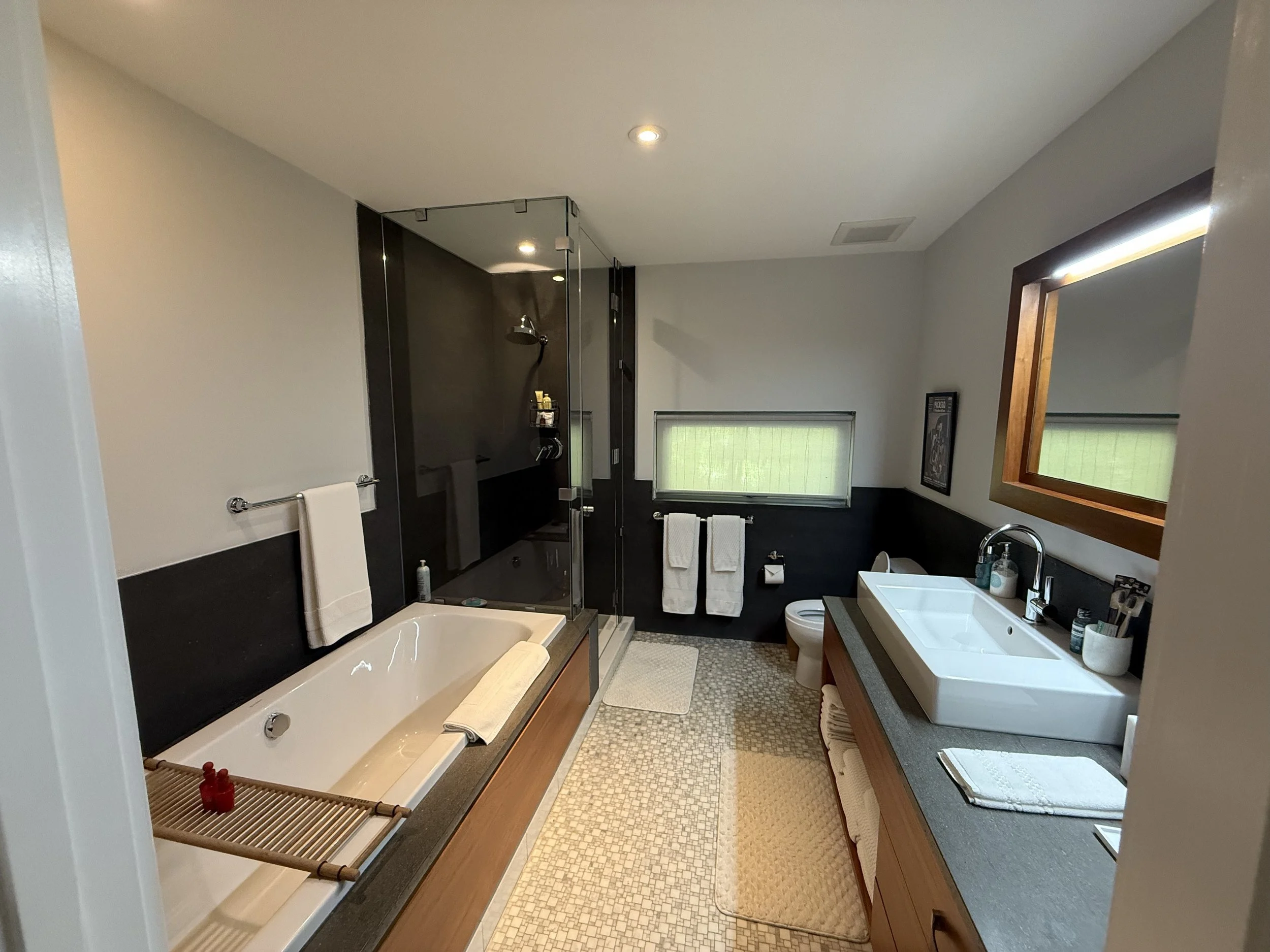 Island Retreat Villa - Guest House 1st floor bedrooms bathroom.jpg