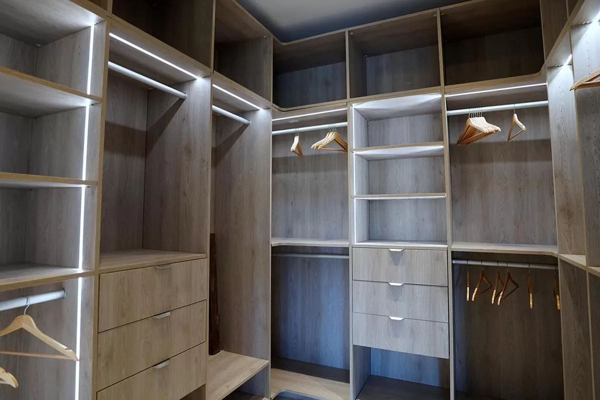 White Palm Master Closet.webp
