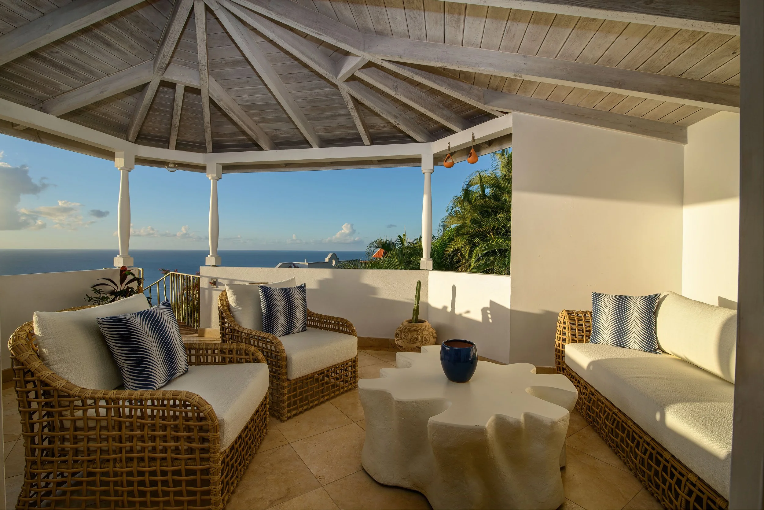 Villa Periwinkle-Veranda Patio.jpg