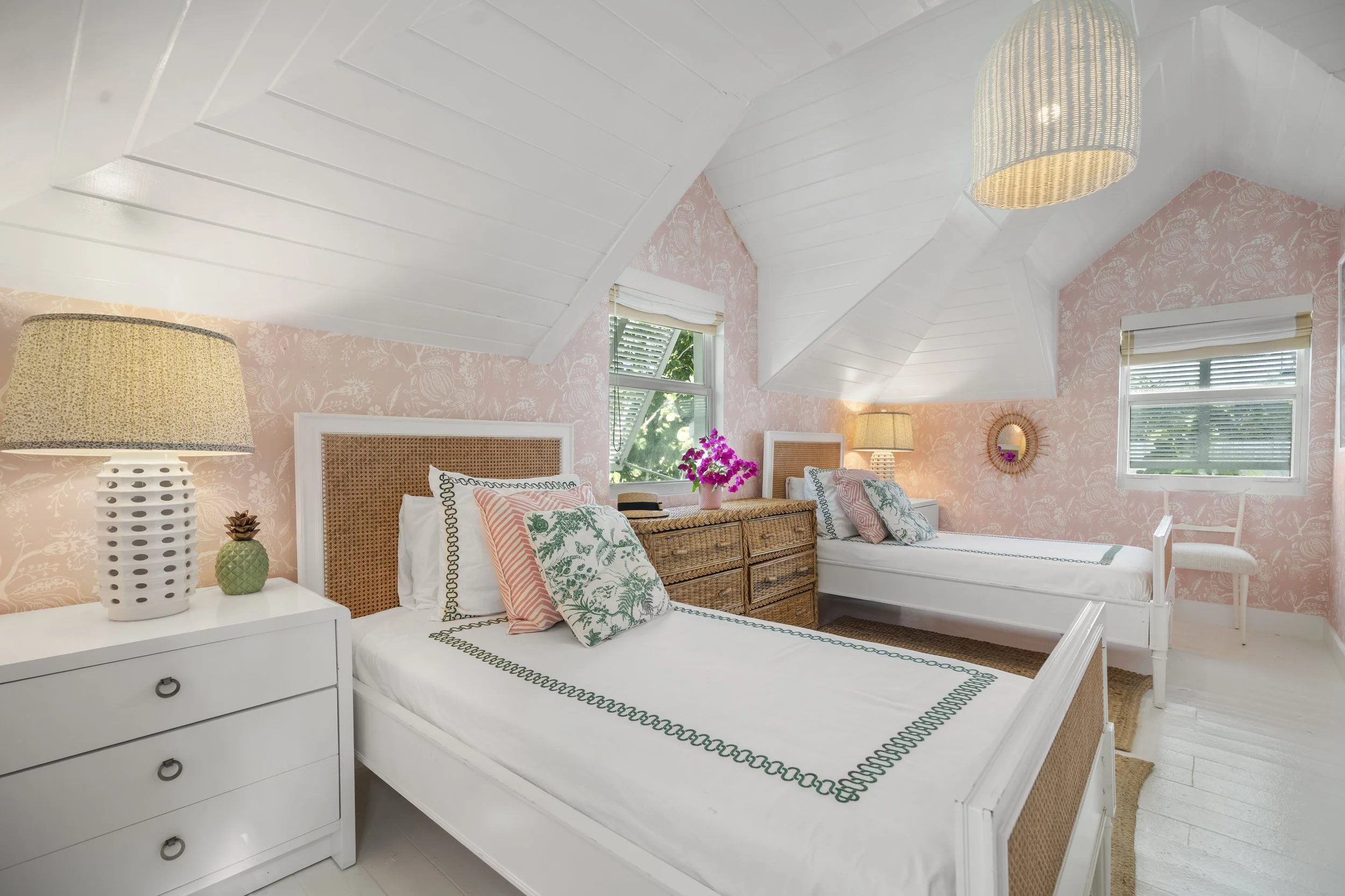 Villa Aerwyna-Guest House Bedroom 2-Twin Beds.jpg