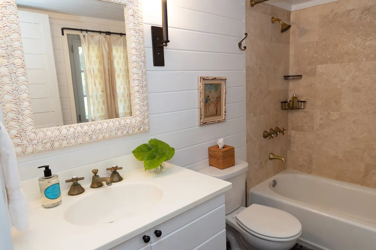 Honeycomb Villa-Main House First Floor Bedroom's Bathroom.jpg