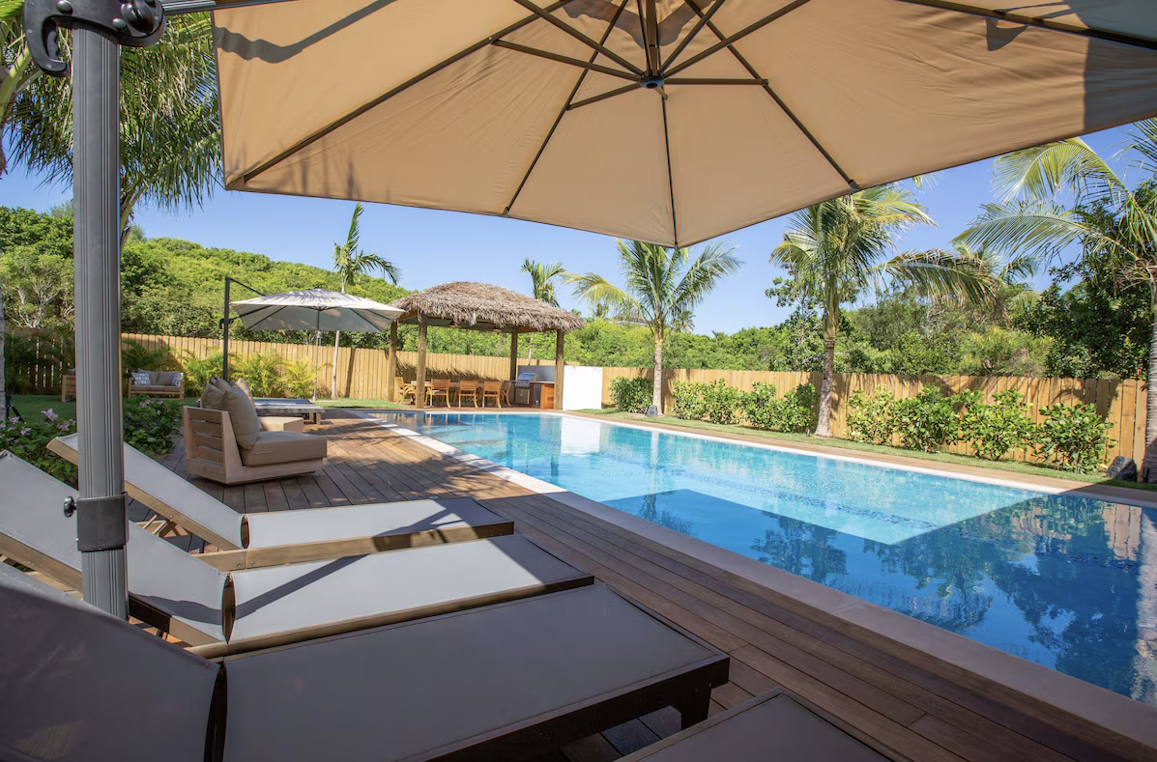 Pool Lounge Area.jpeg