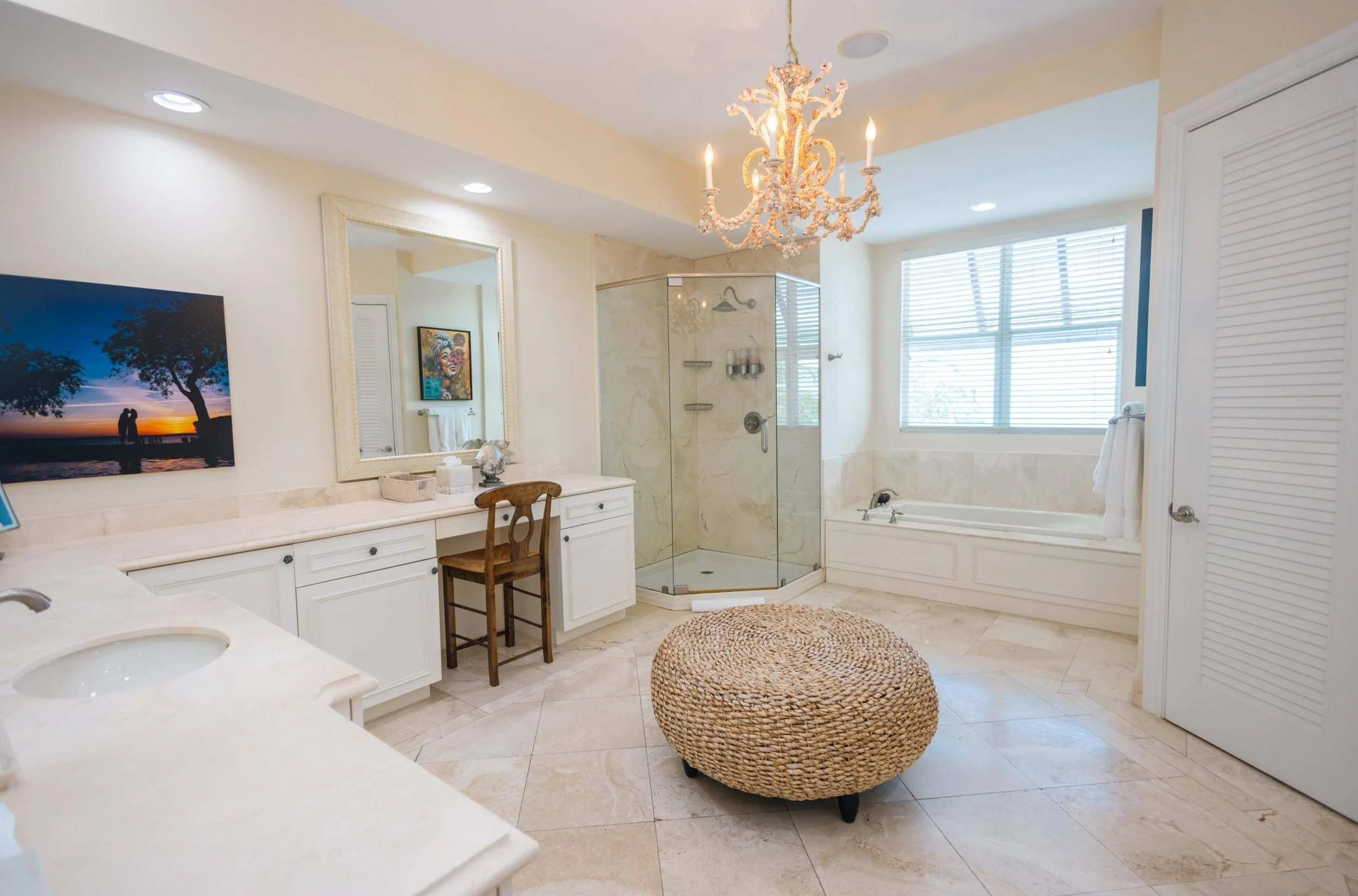 Villa Lignum-Bedroom 5-bathroom.jpg