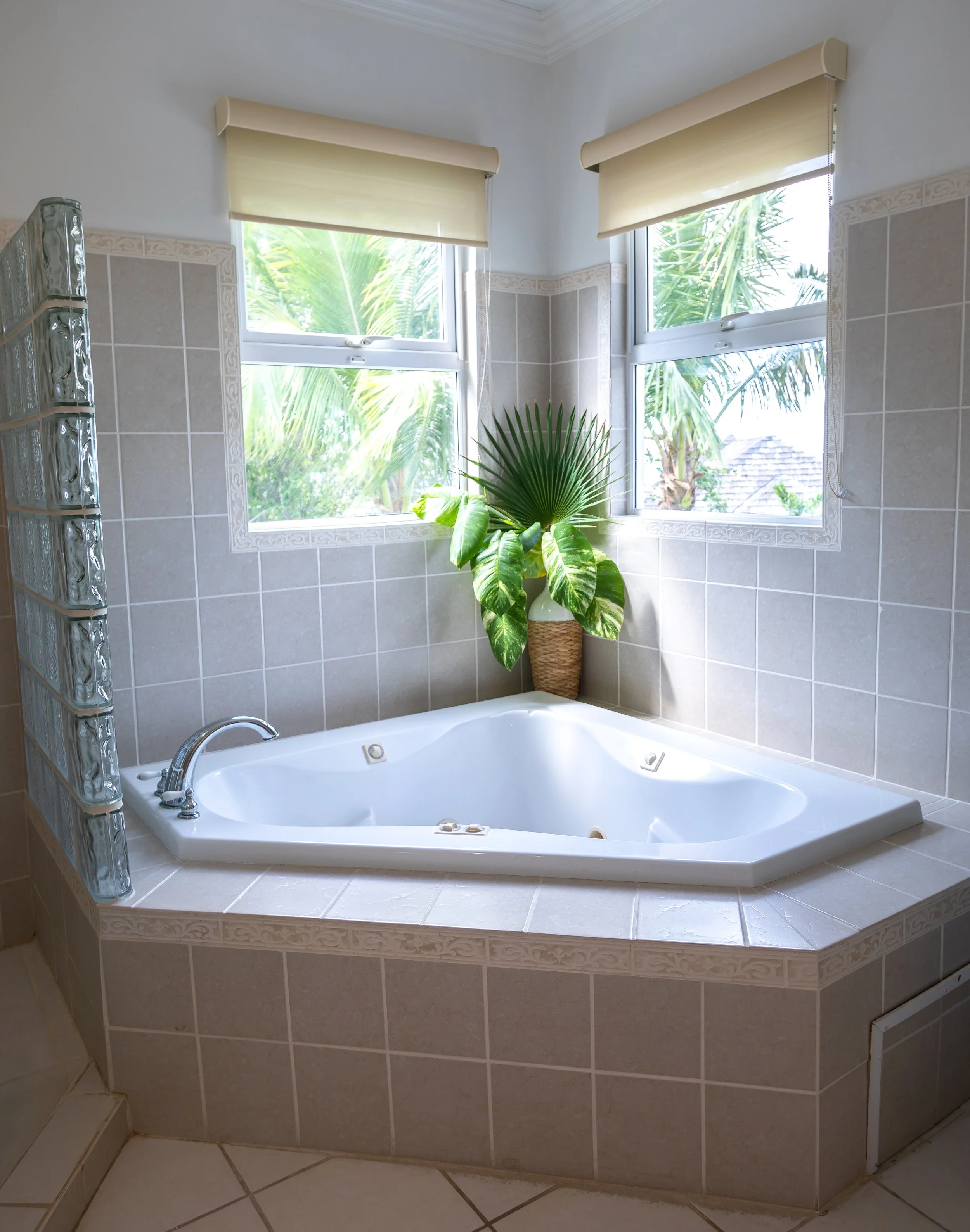 THE WHITE HOUSE FIRST FLOOR 2020-29.jpg