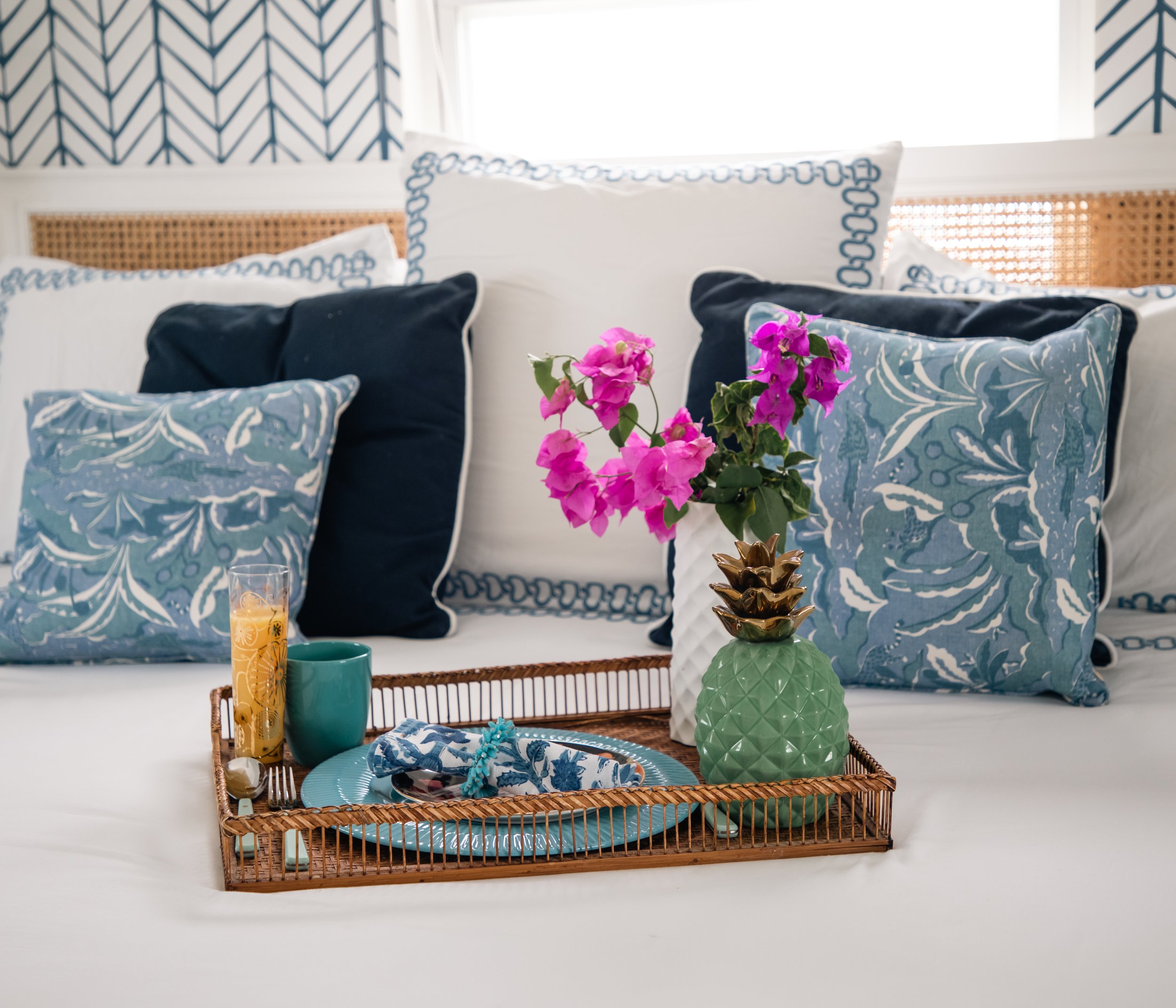Villa Aerwyna-Guest House-Breakfast in bed.jpg