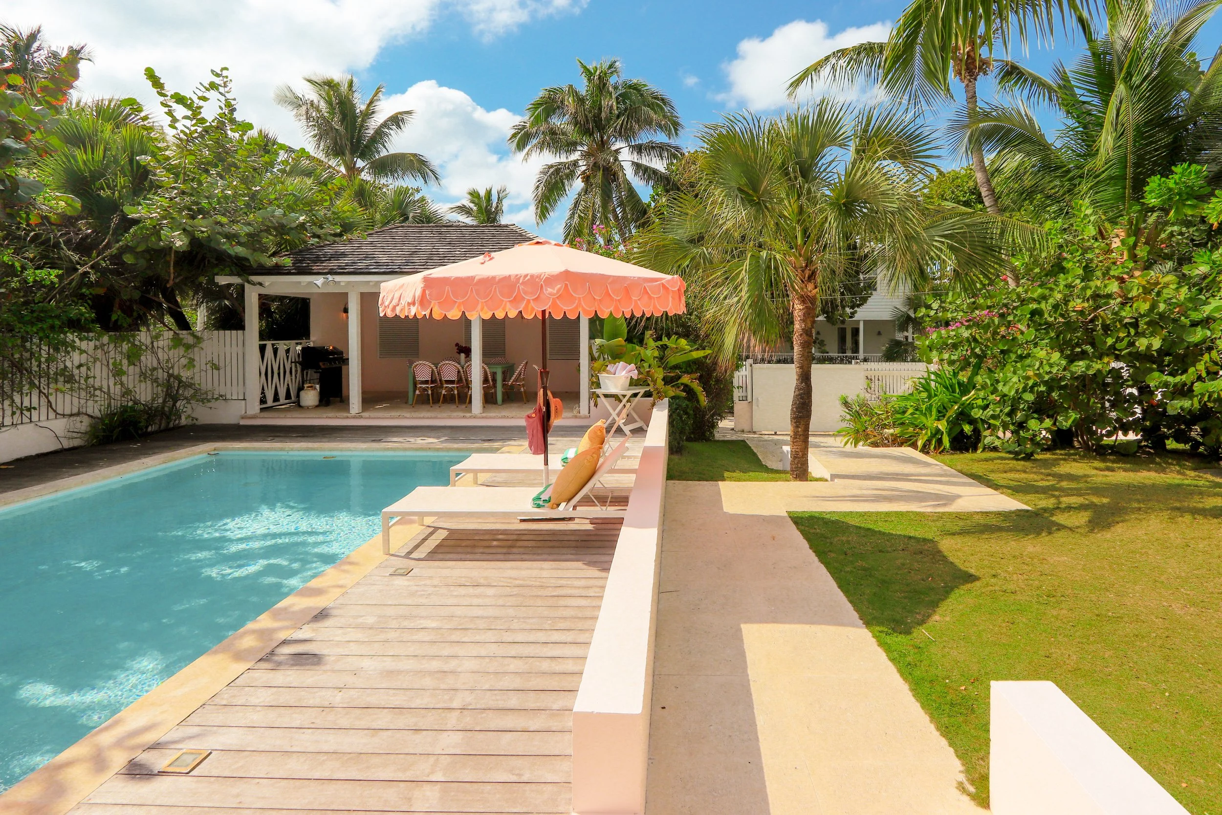 Villa Aerwyna-pool with lounge chairs 4.JPG