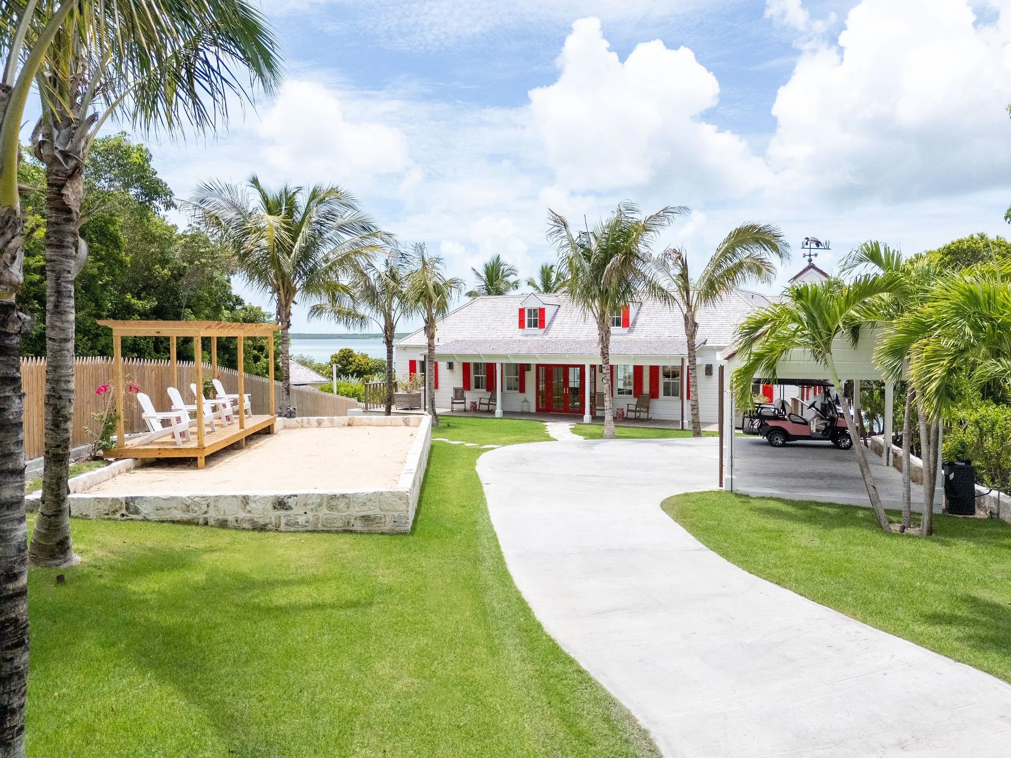 The Crown Villa-Driveway.jpg