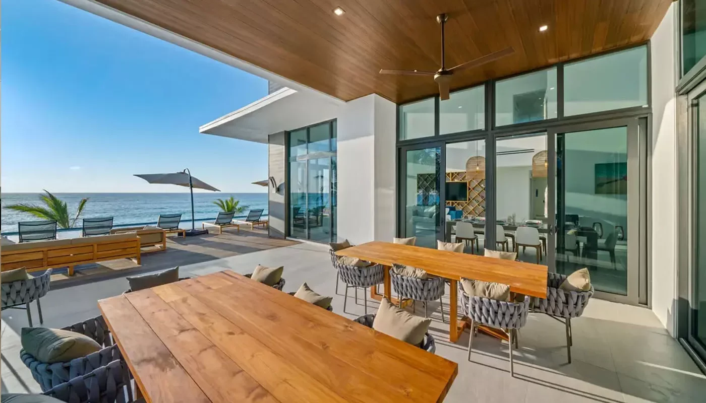 White Palm Outdoor Dining.webp