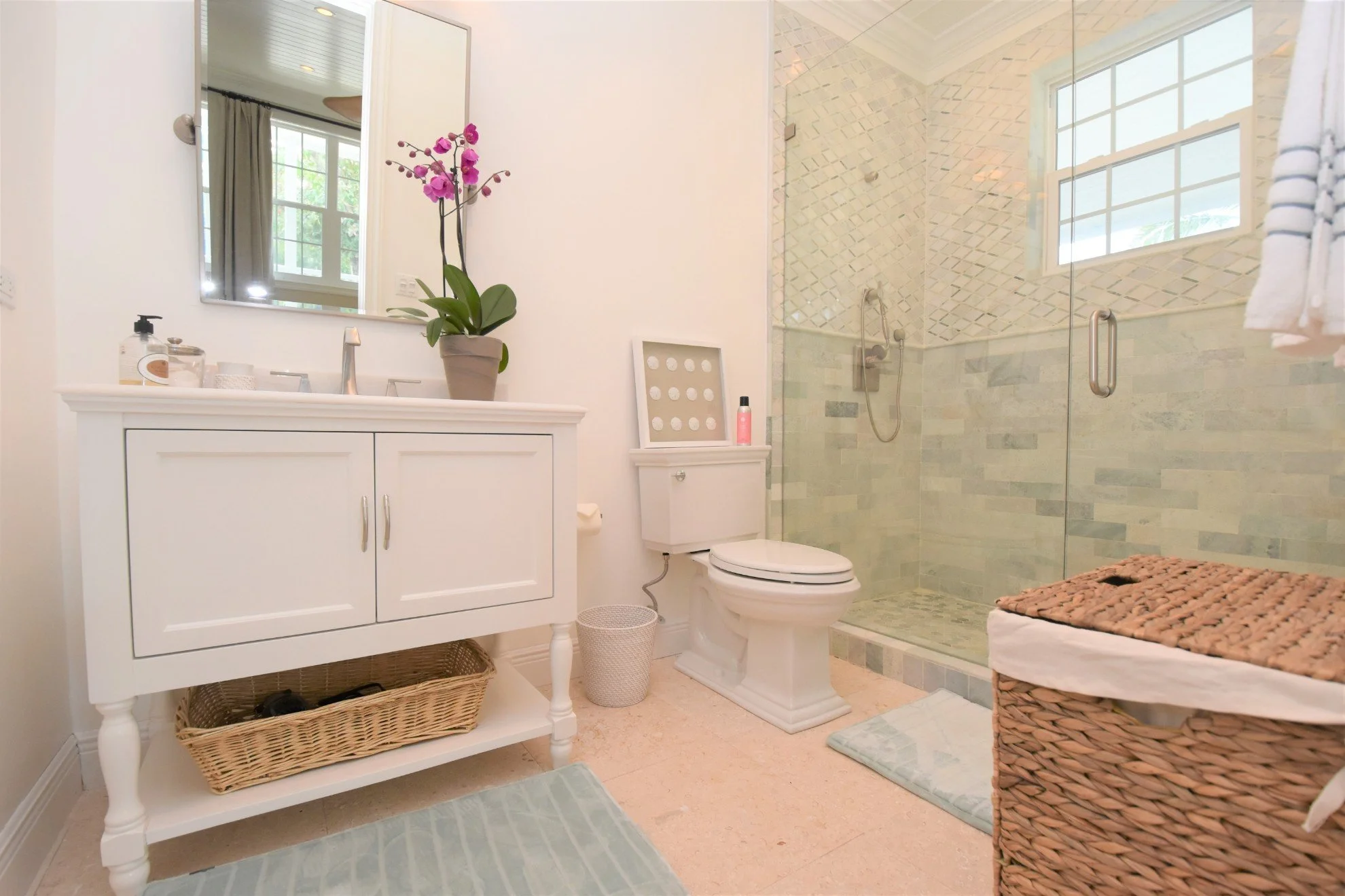 Sand on Hand- Bathroom 1.jpg