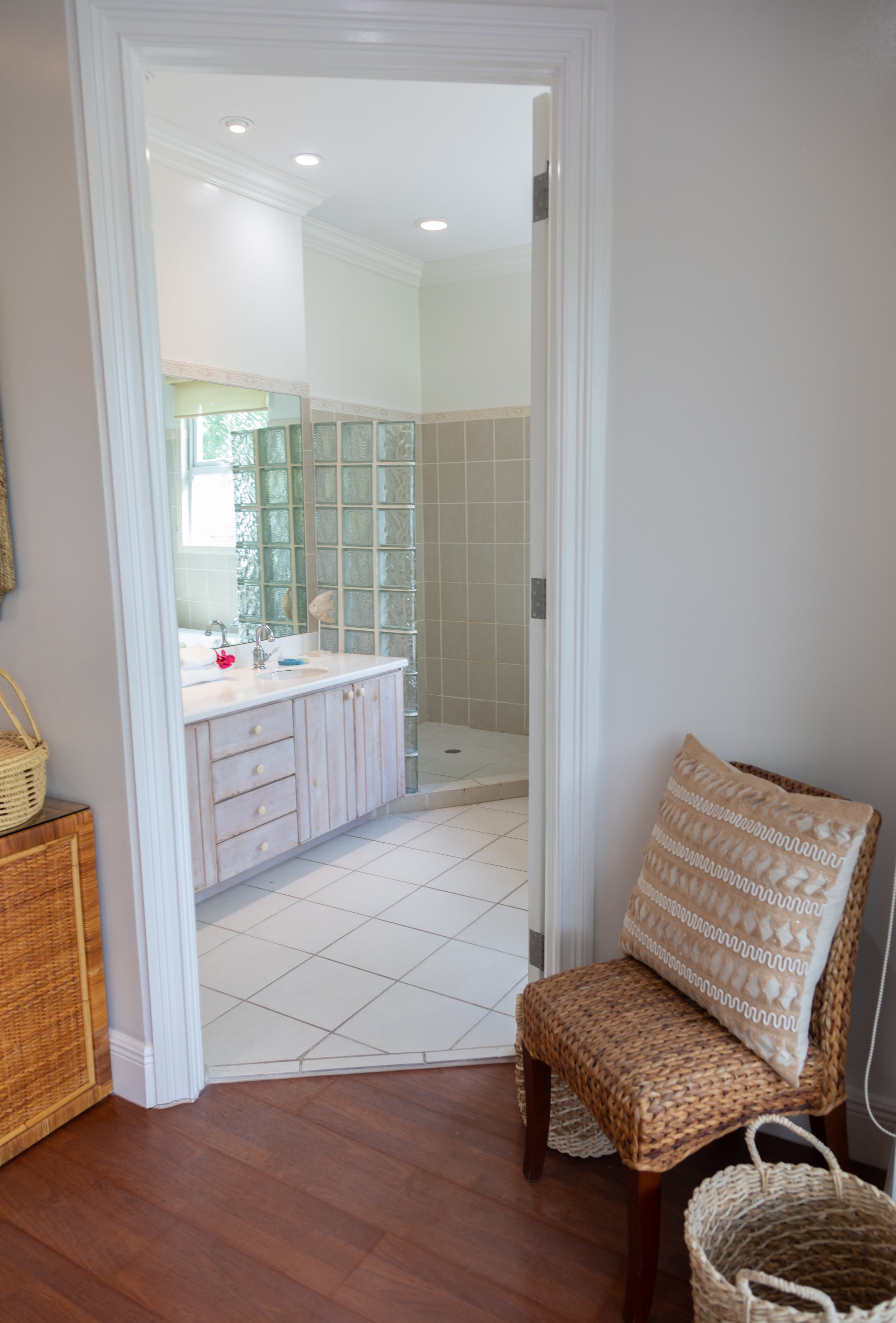 THE WHITE HOUSE FIRST FLOOR 2020-75.jpg