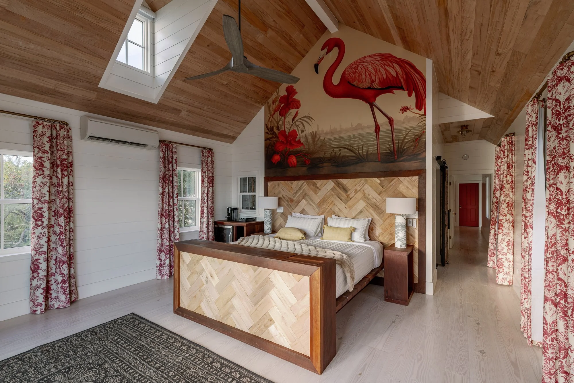The Crown VillaPrimary Bedroom (2).jpg