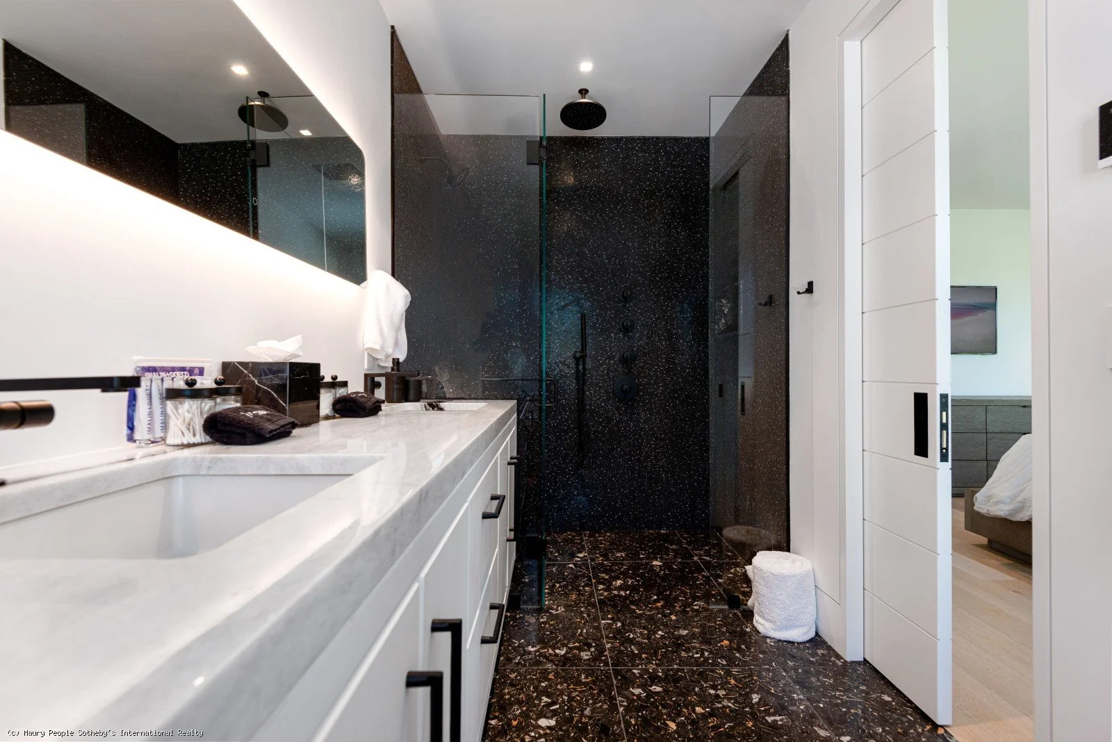 Little Dipper-Bathroom 1(2).jpg