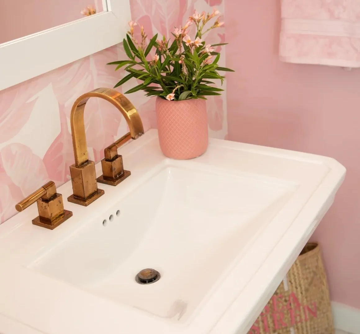 Villa Aerwyna-Guest House-bathroom sink.jpeg