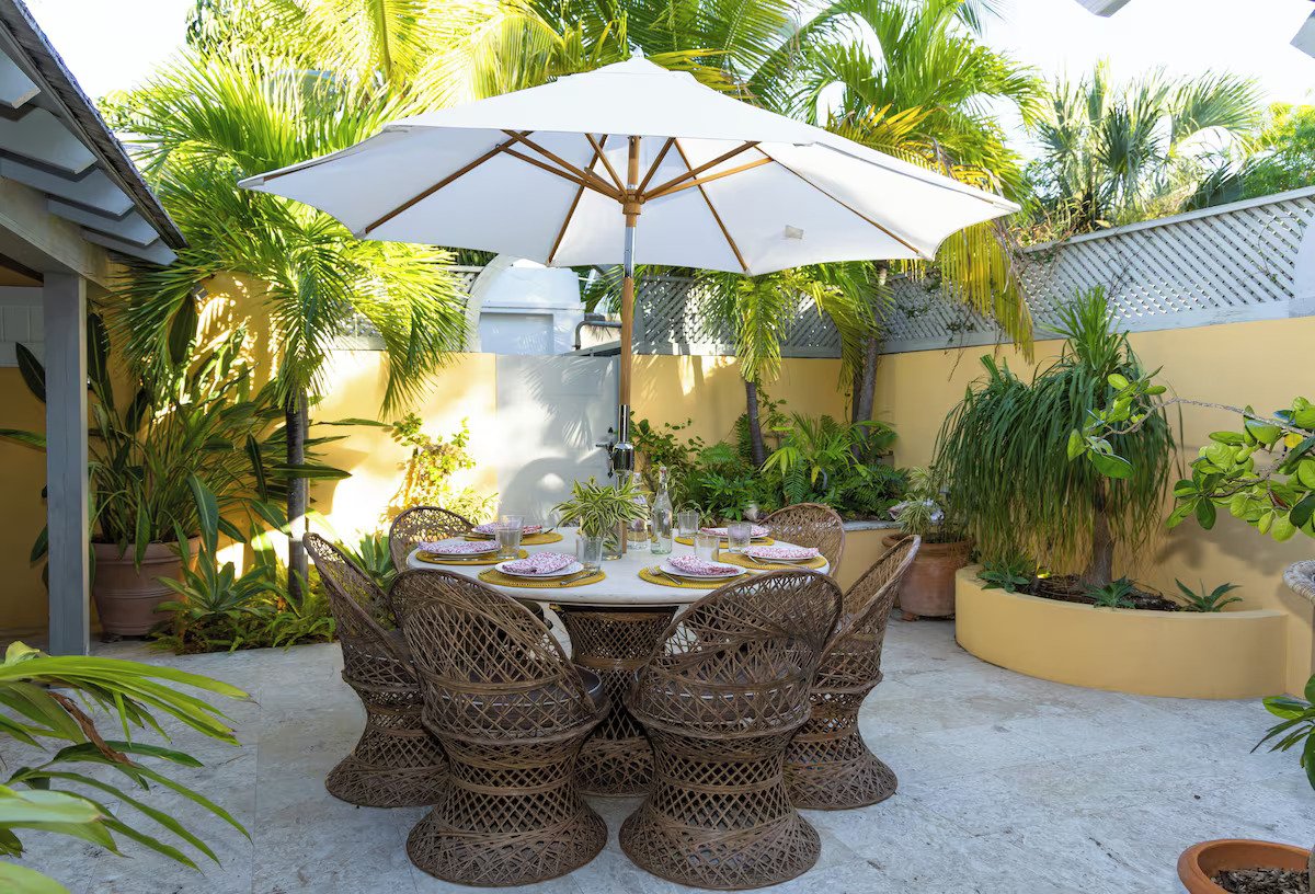 Honeycomb Villa-Outdoor Dining.jpg