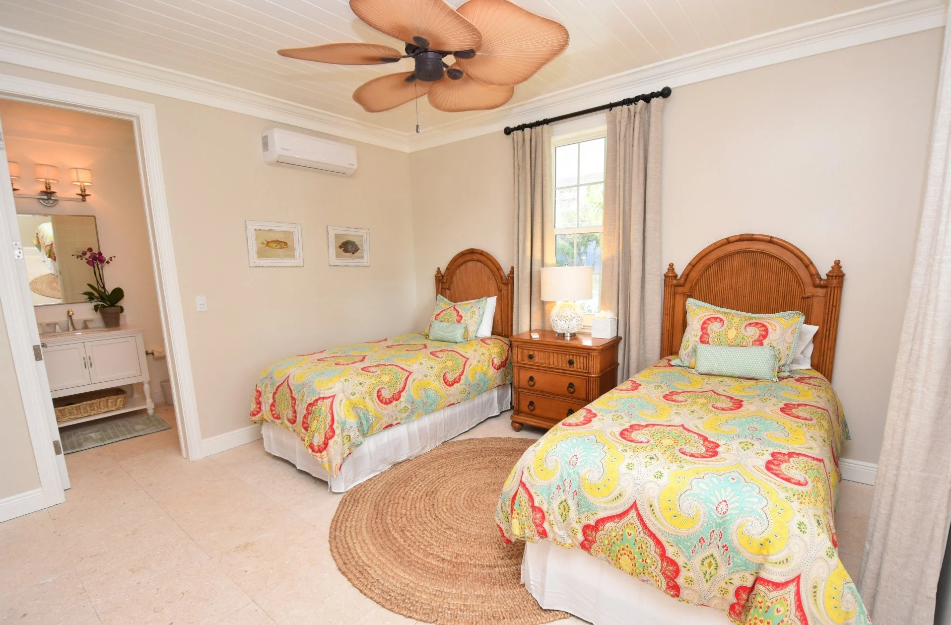 Sand on Hand- Bedroom-Two twin beds.jpg