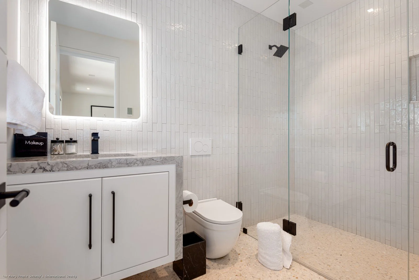 Little Dipper-Bathroom 3.jpg