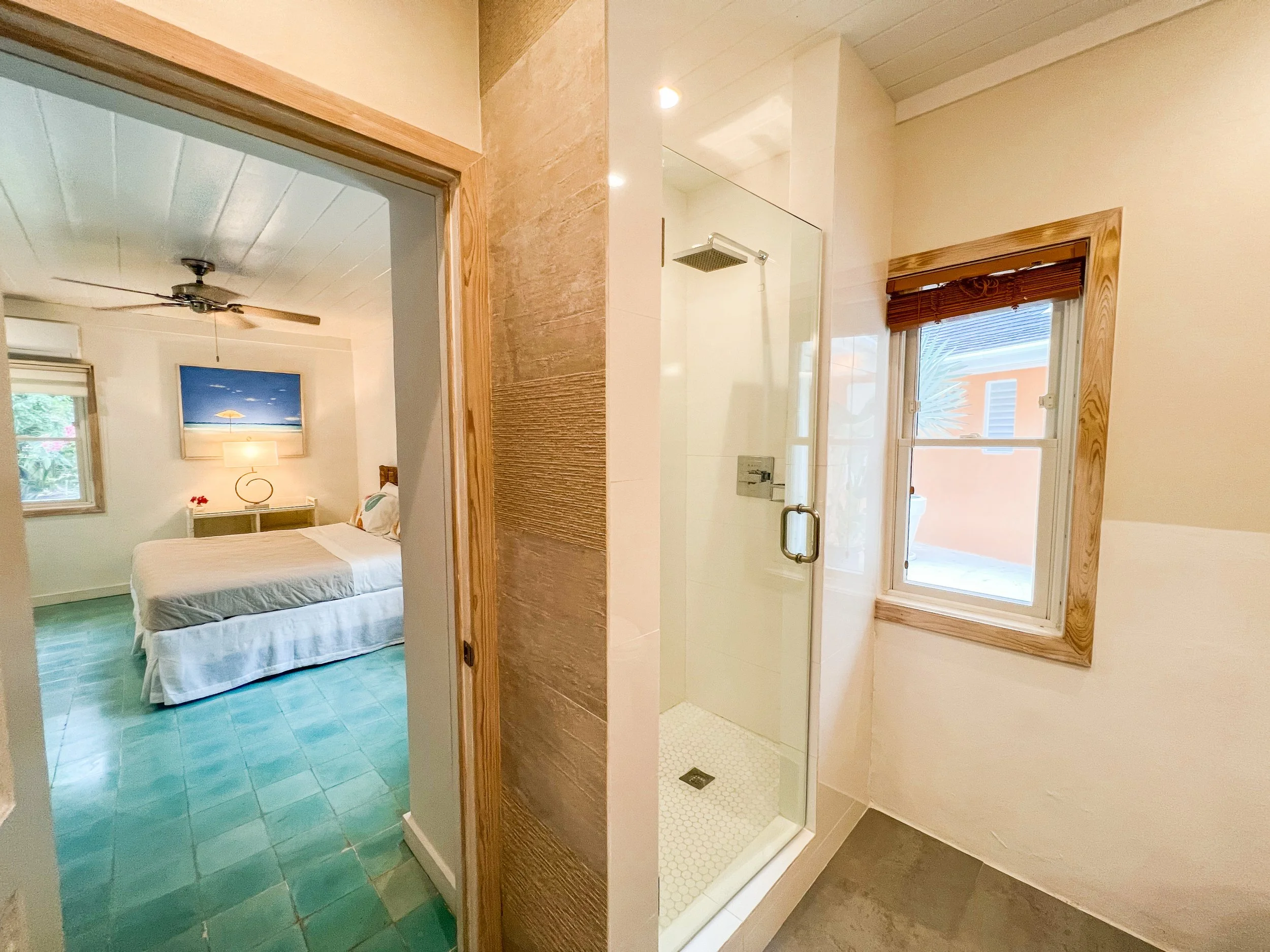 Full Shilling-Bedroom 6 With Bathroom.JPG