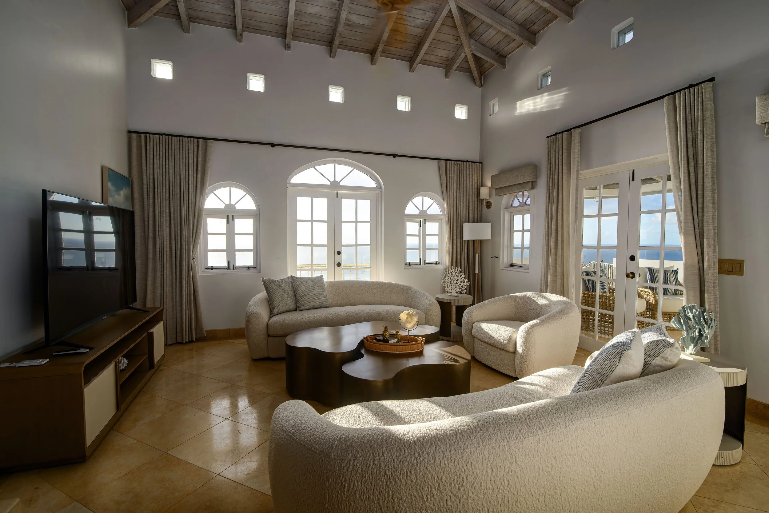 Villa Periwinkle-Living Room 1.jpg