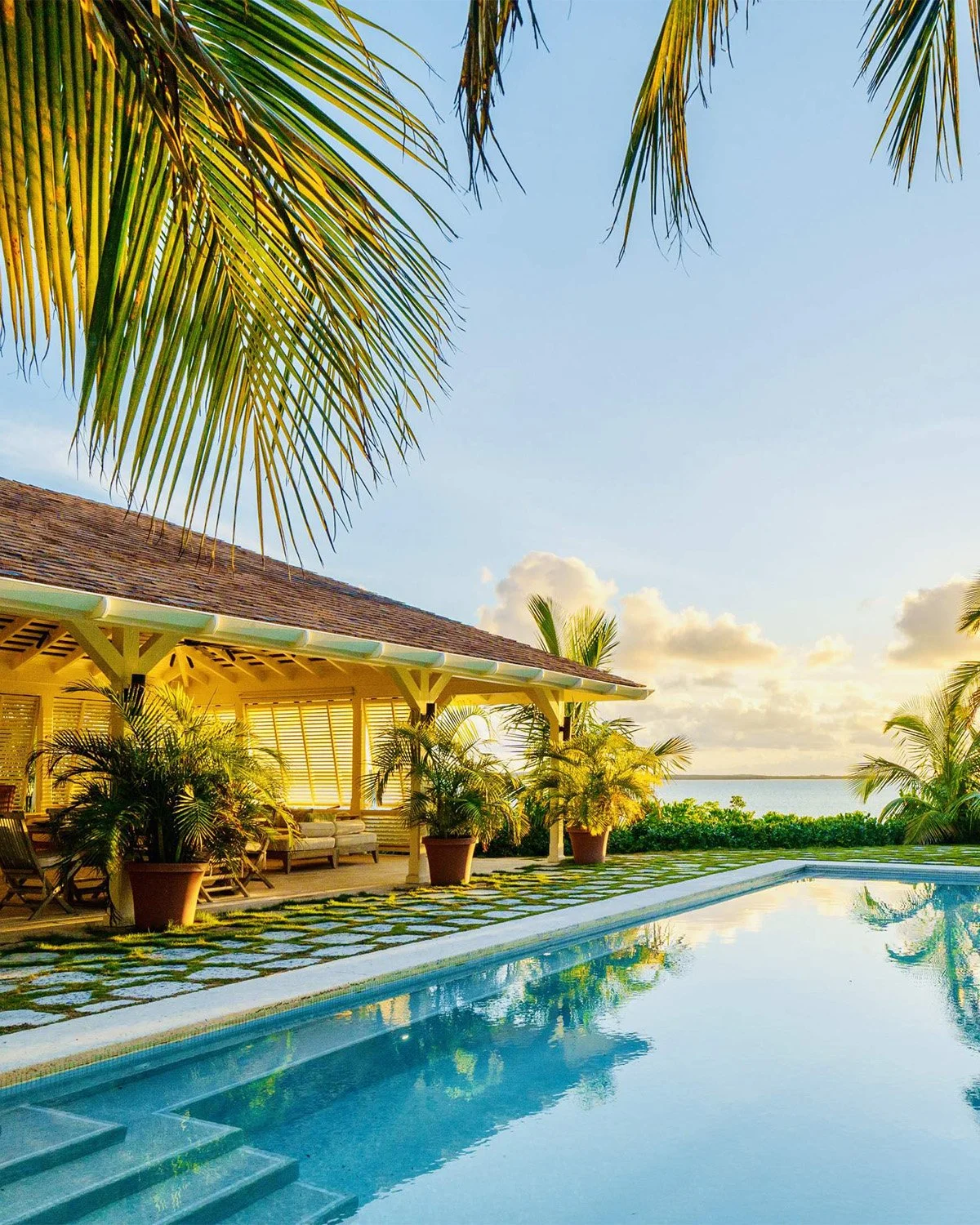 Stunning Harbour Island villa sitting atop a hill overlooking the ocean sunset. - Pink Sand's Villa