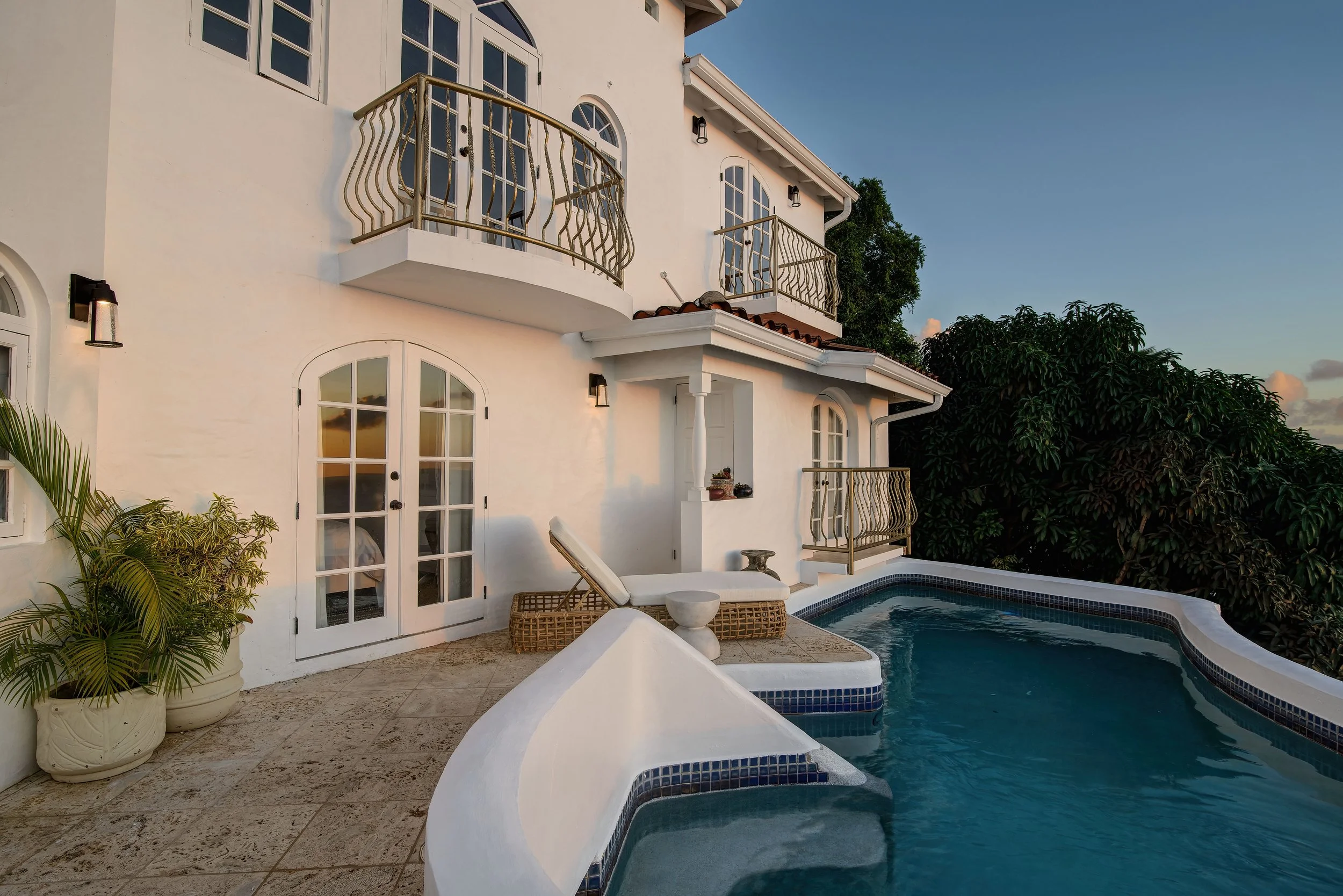Villa Periwinkle-Patio & Pool 1.jpg