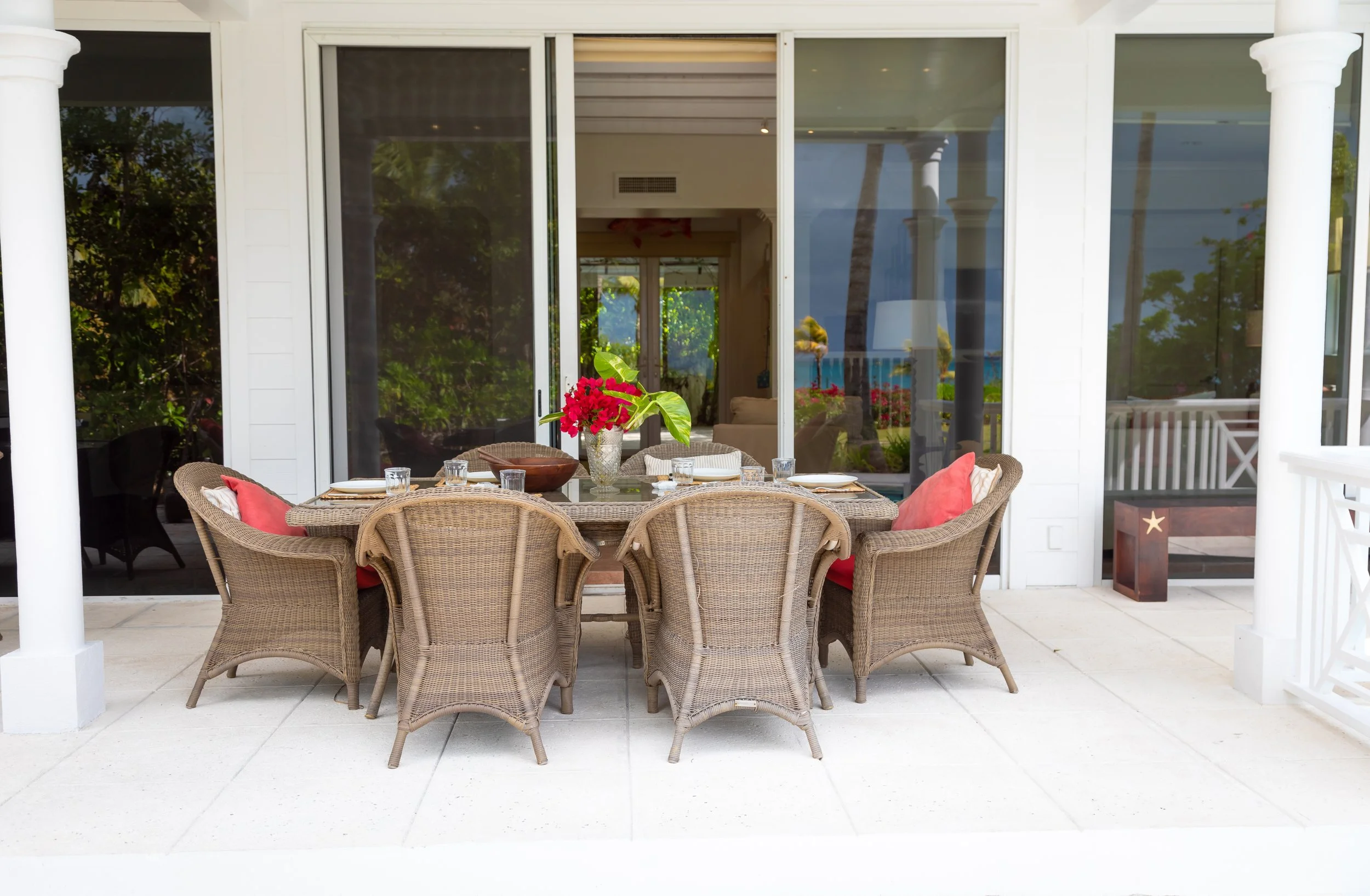 THE WHITE HOUSE EXTERIOR DRONE 2020-12.jpg