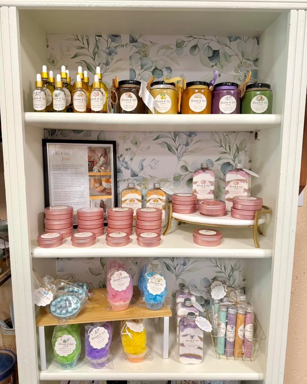 Everyone give a warm welcome to Jess!

She's the maker behind Blossom &amp; Zest Studio, and she's new to the Smith Family Orchards store. Her lineup is seriously impressive: body oils, sugar scrubs, milk baths, soap cakes, and so much more. All hand