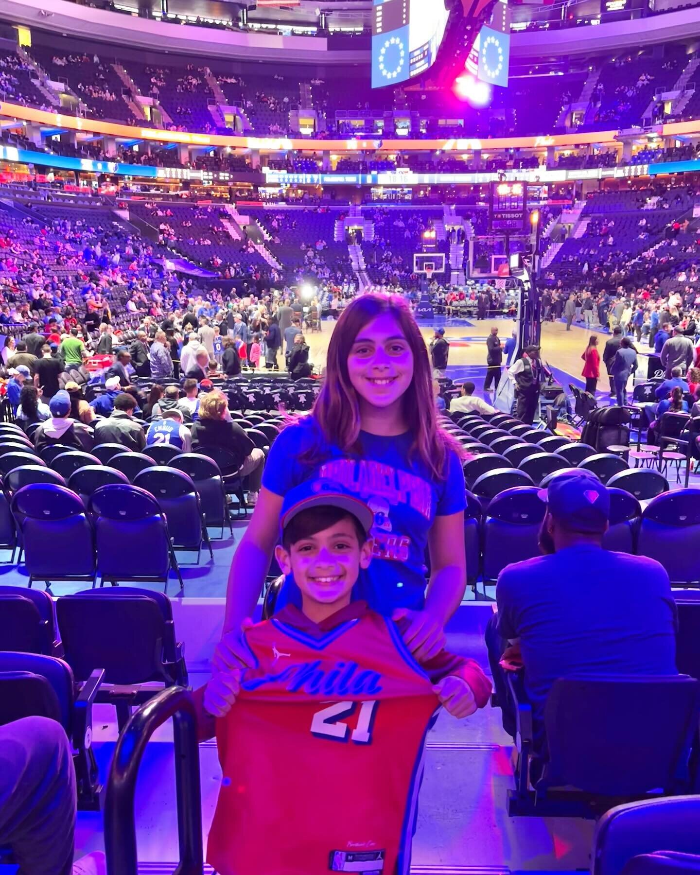 🔥Evalyn Capozzi and Dean Capozzi at the March 6th Philadelphia 76ers basketball game!
Evelyn who plays for South Jersey Jazz 6th grade team Coached by Eric Nemeth&rsquo;s was the winner of our raffle! 
Looks like they had a great time!🔥