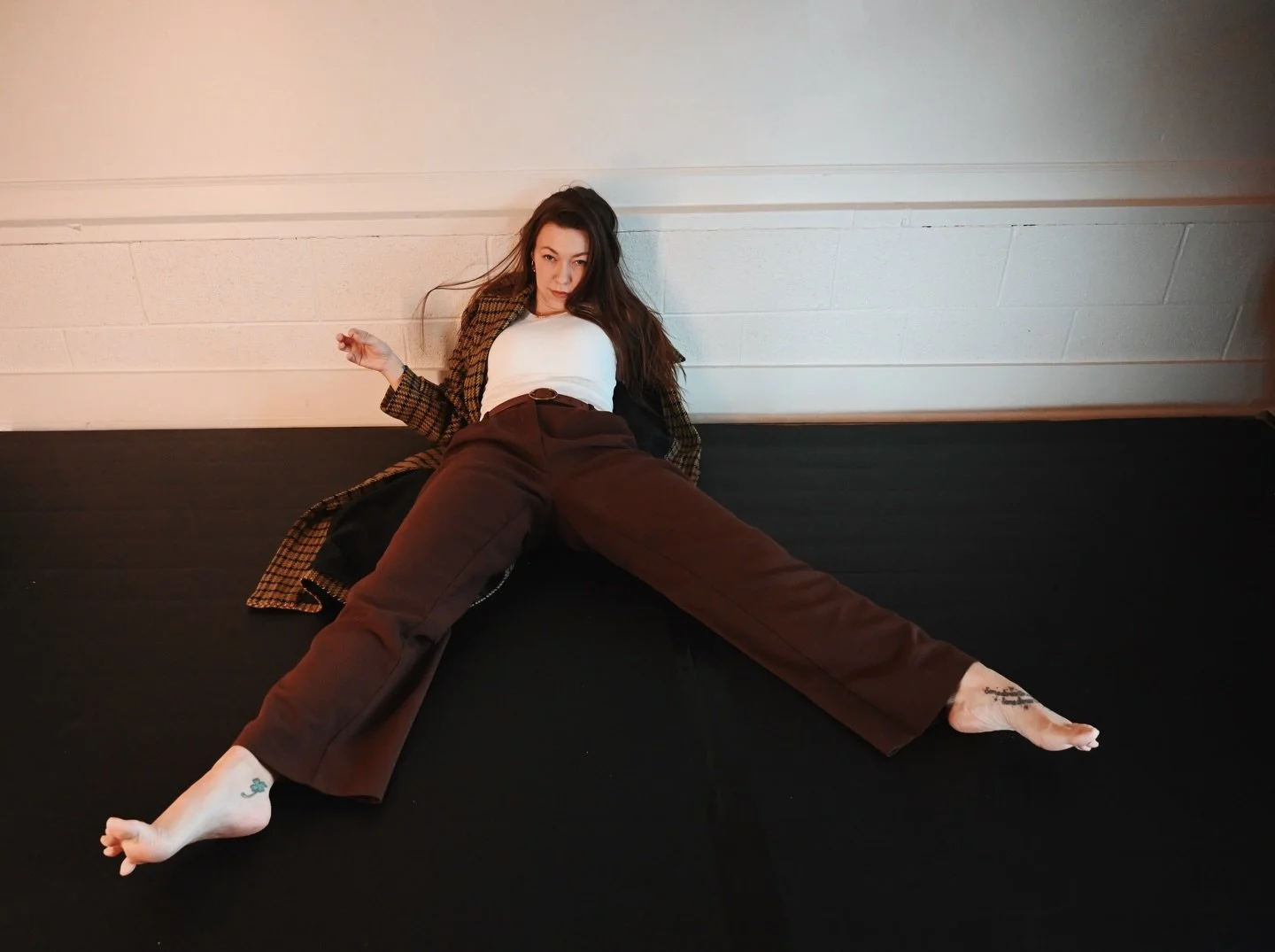 A new dance film is in the works. Thank you, @heideelyn, for the invitation to work with @uarkthemovement again. 

The last three slides are for vibes. 👀 Let&rsquo;s play! 💫

If you&rsquo;re in NWA this week and wanna hang, hit me up. ⚔️