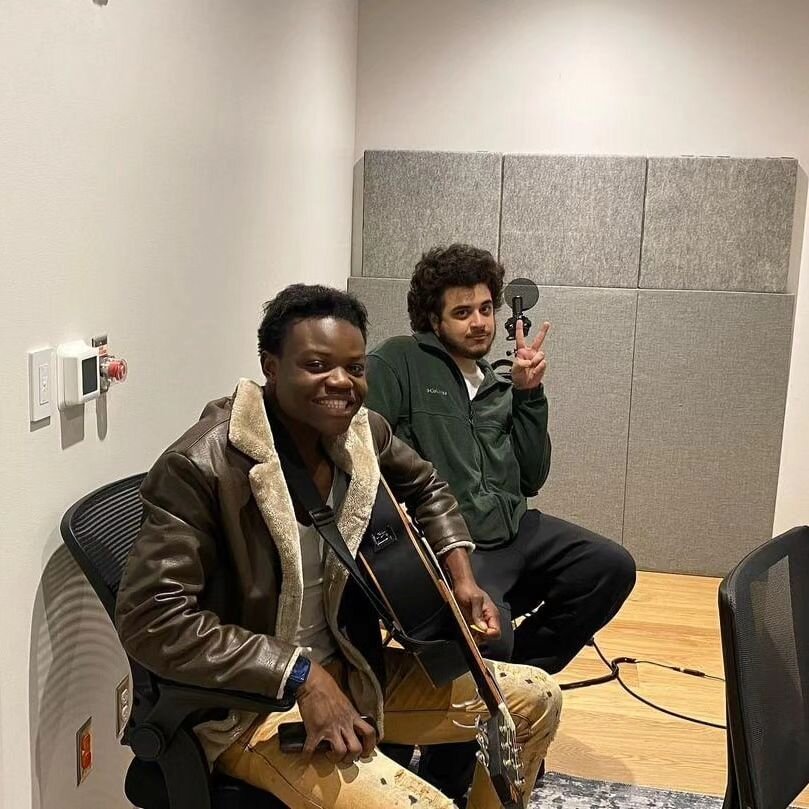 Totem Star Artist @fashion.lover_1 working with Artist Mentors @zagazig206 &amp; @thaddillacmusic in Studio C!

Book a free session with us to work on your music!
🔗 in bio

📷 @dopenhunny