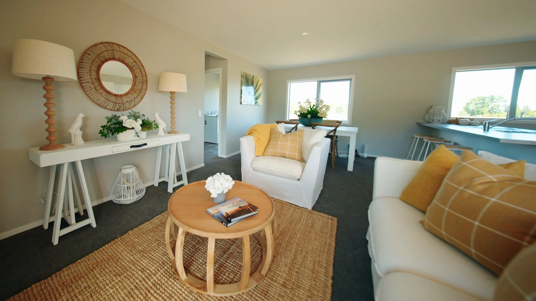 Lounge 2.jpg