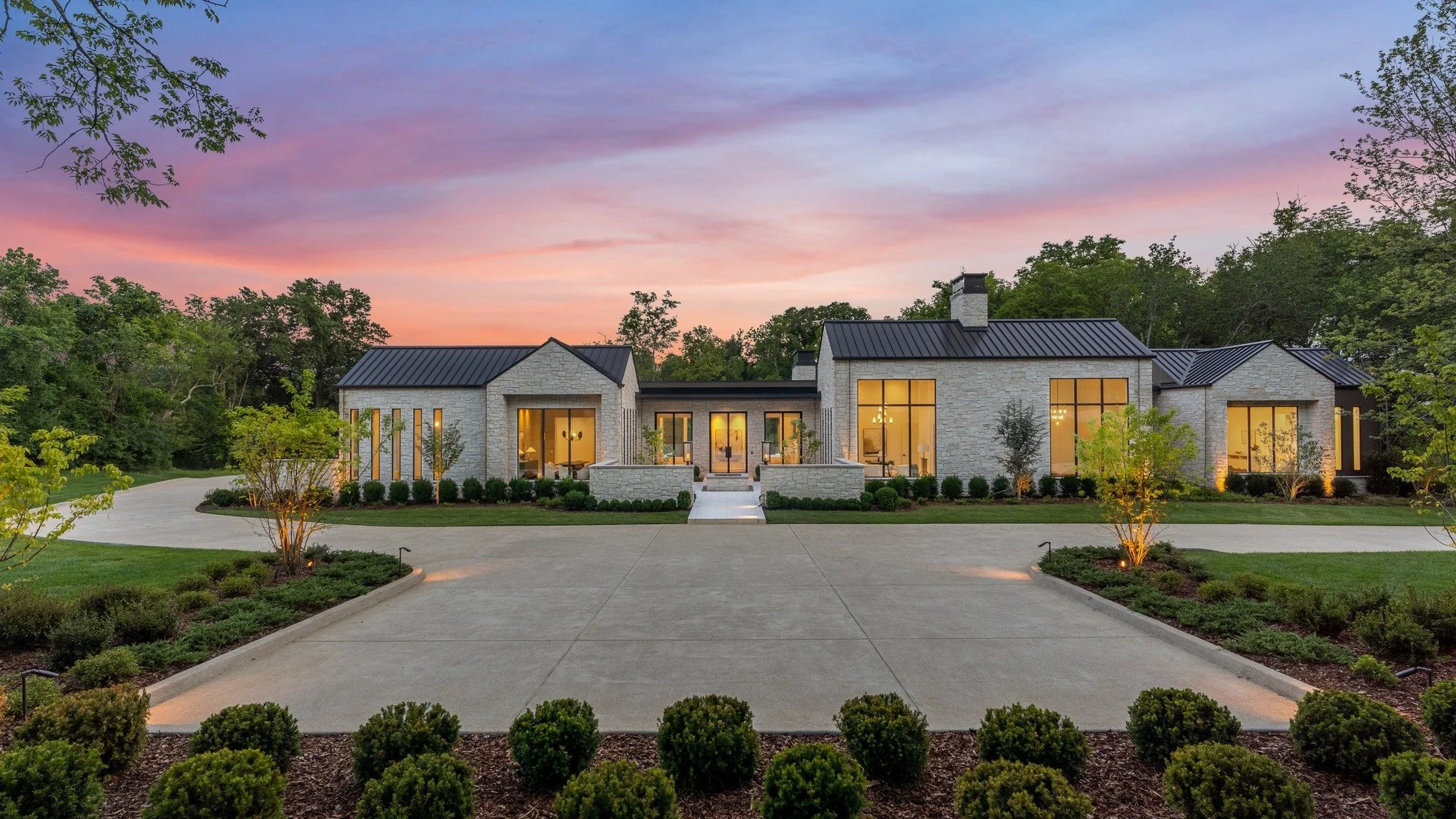 Summer evening in the Hillwood neighborhood.

Photography: @realkit
Builder: @craftsmanresidential 
Architect: @psheadesign 
Site Contractor: @nashvillesiteworks 

#LuxuryHomes
#LuxuryLandscape
#OutdoorLiving
#ArchitectDesigned
#customhomedesign 
#Re