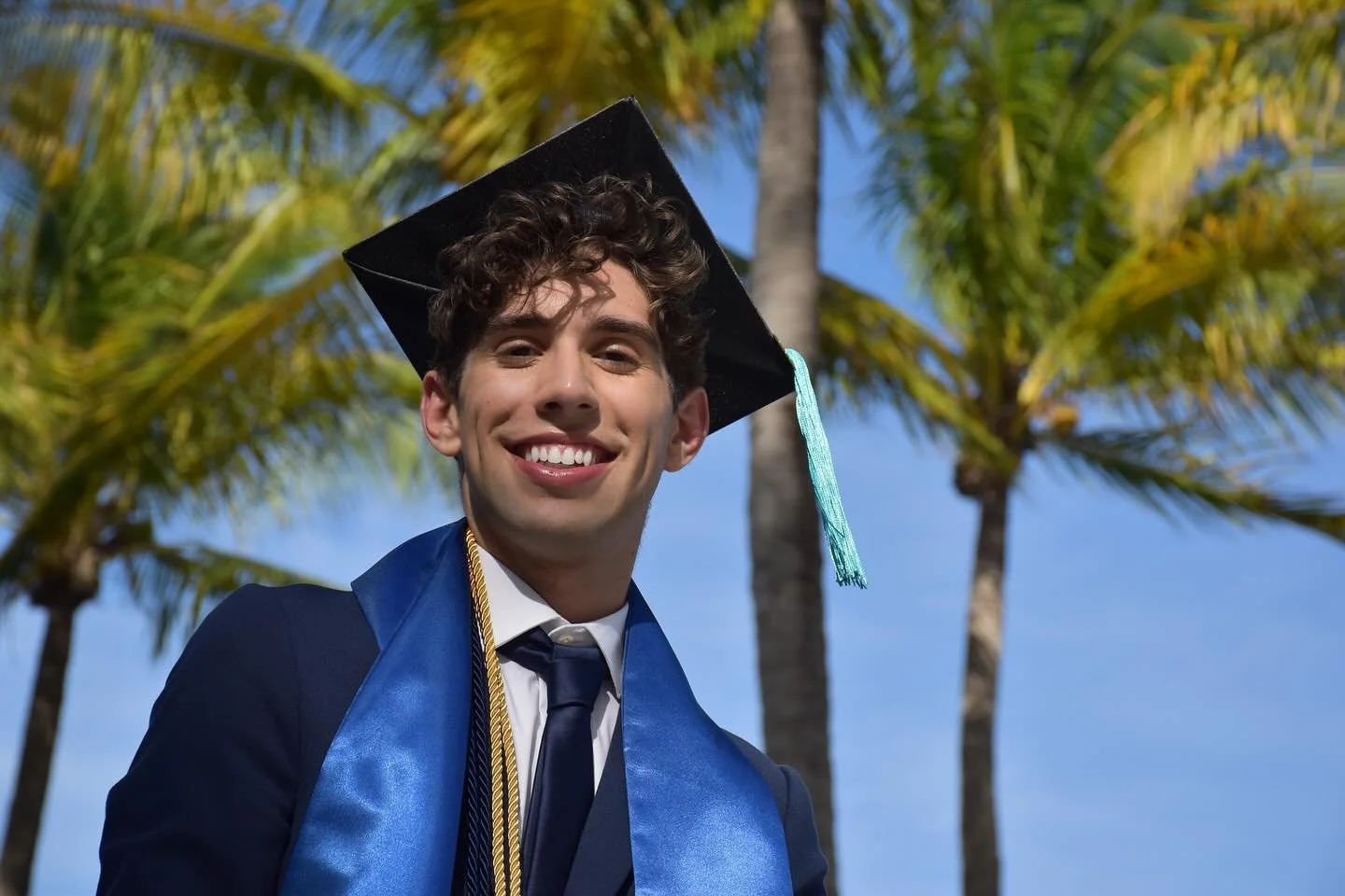 Now, to conquer the world!
Go Gators! Proud NWSA! 
📷 @franciansonique @denaabarros 
-
-
#graduate #gogators #nwsa