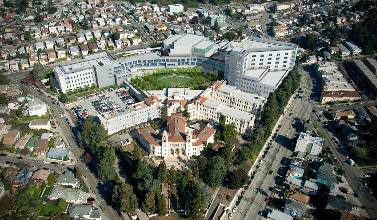 Hospital Security Officer Stabbed While Intervening in Oakland Emergency Room Attack