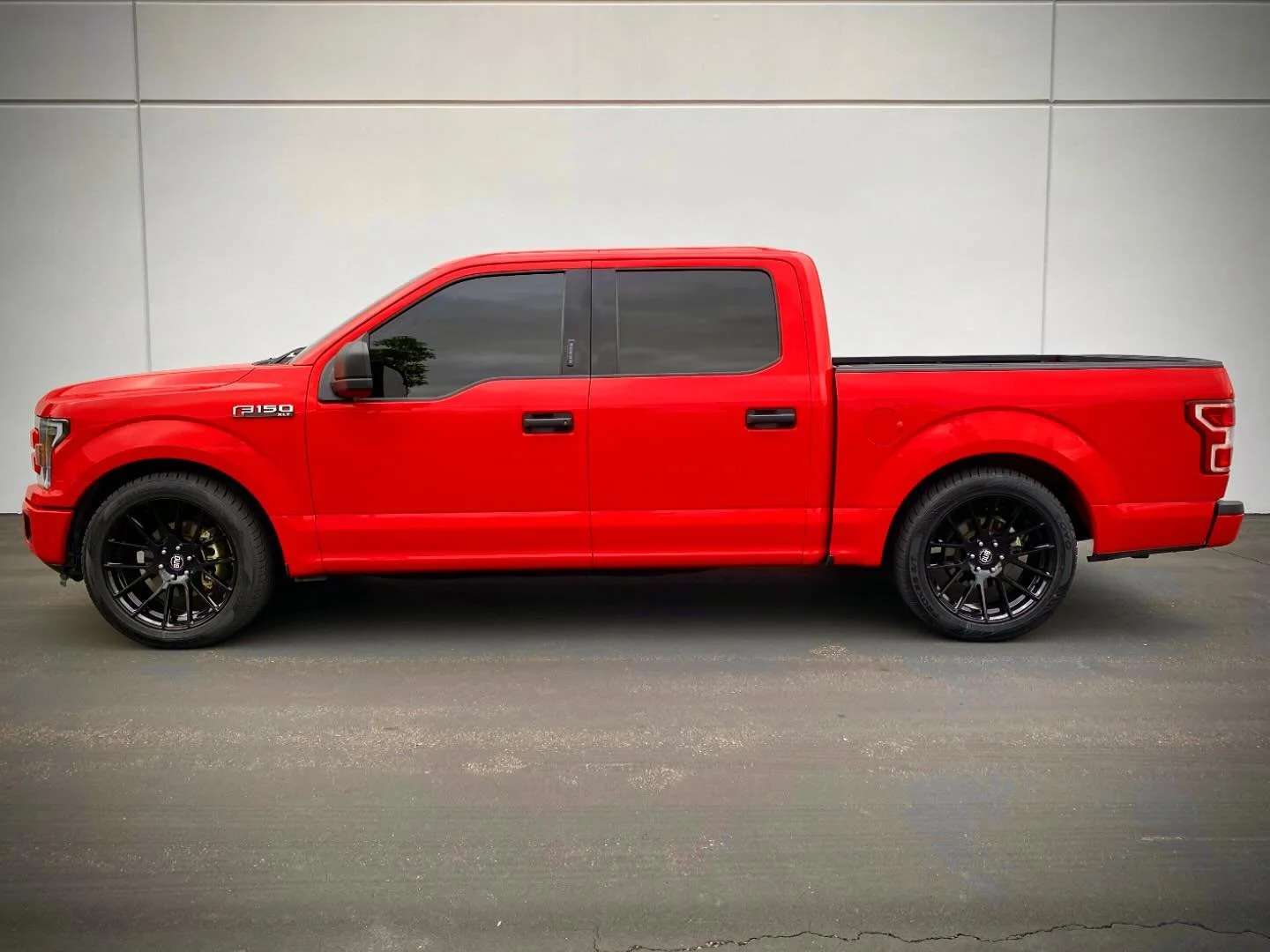 2018 F150 with some @belltechsuspension spindles, struts, and flip kit, paired with @fox shocks and @ihcsuspension helper bags. Added some 22&rdquo; @dubwheels and @alpharexusa headlights. Hit us up for all your F150 needs!