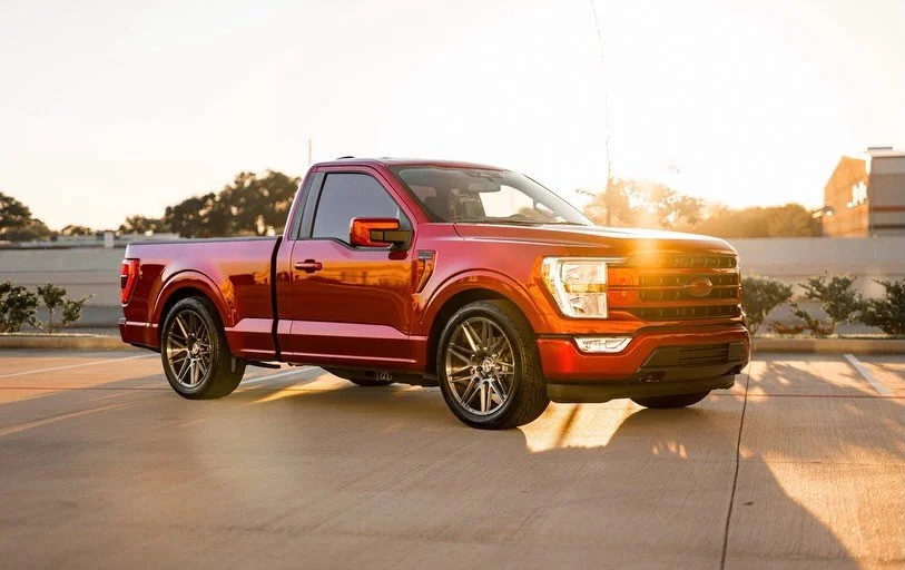 2022 Ford F150 with the @ihcsuspension 3/5 lowering kit on @velgenwheels 22&rdquo; VFT9, and @draztik_changez knocked out the paint match. Hit us up if you want your truck to look this cool too. Financing available!