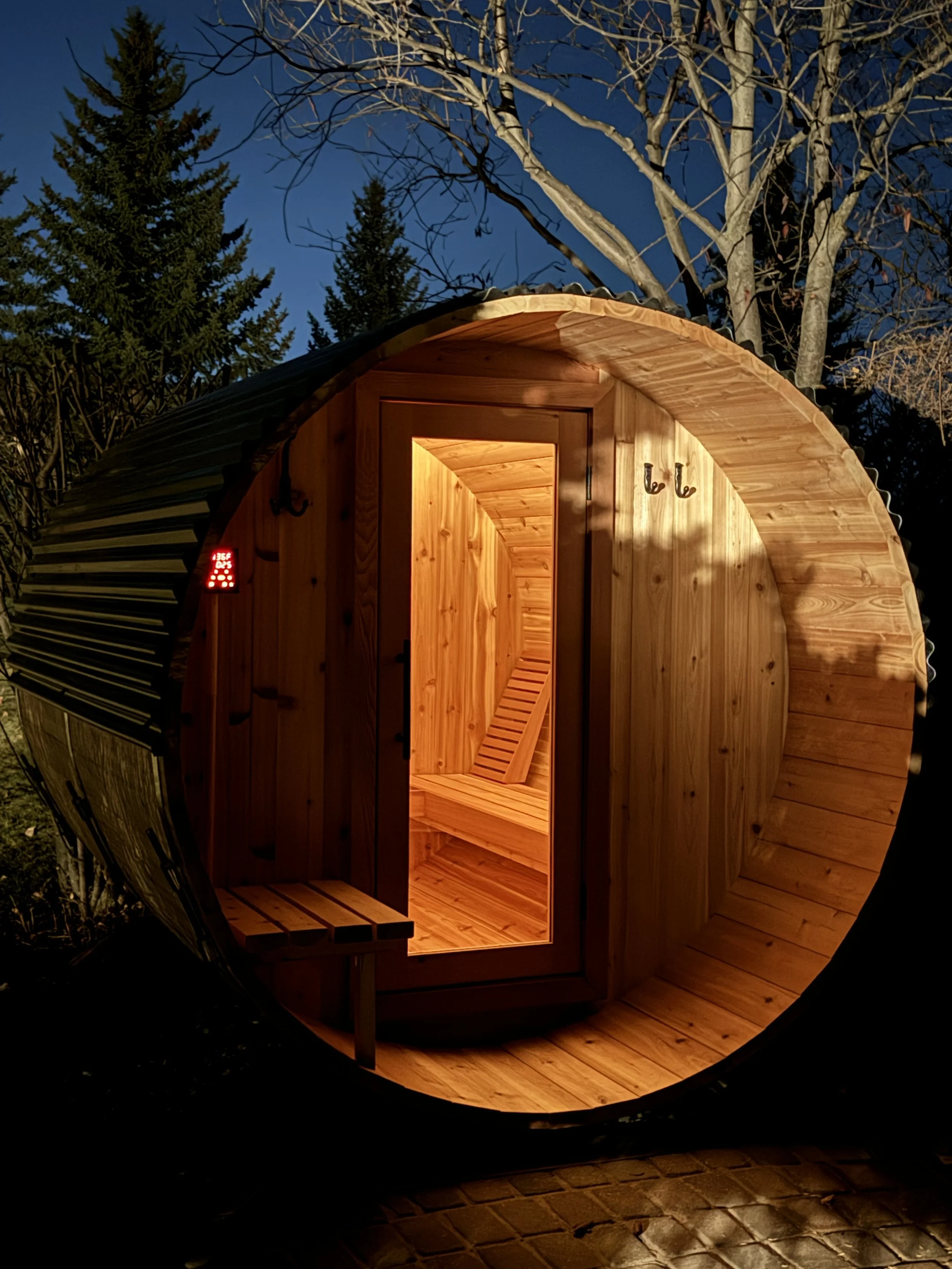 outdoor barrel sauna