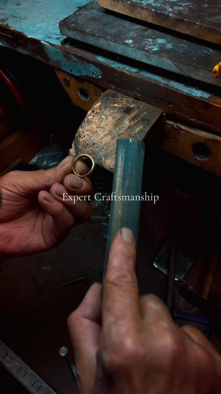 Behind every stunning piece is the skill of a master jeweler 🥼
#jewelry #jewelrymaking #jewelryrepair #jewelrymanufacturing