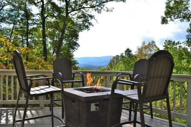 Screenshot+2023-12-20+at+2.33.06+PM Medium.jpeg