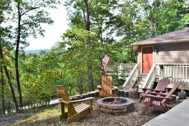 Screenshot+2023-12-20+at+2.33.49+PM(1) Medium.jpeg