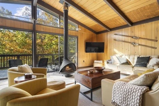 Plenty+of+seating+in+the+living+room+for+everyone+to+be+included Medium.jpeg