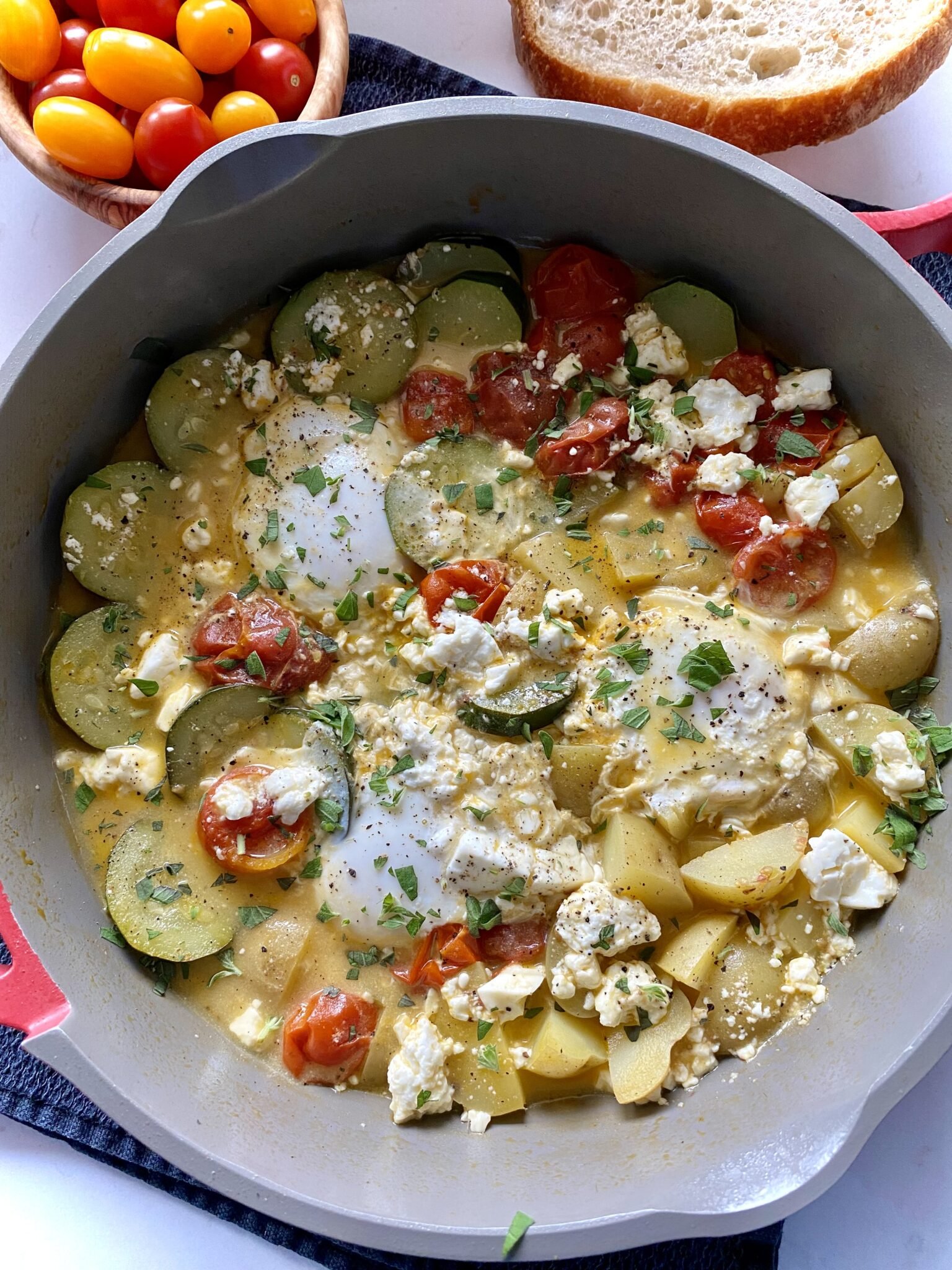 Greek Poached eggs : this way, that way, any way