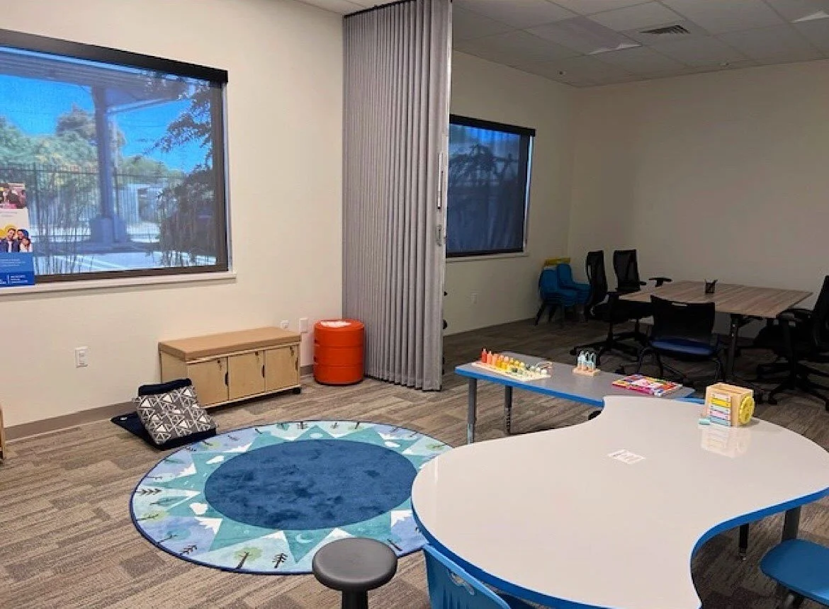 COMMERCIAL | SIERRA VISTA - FAMILY WAITING ROOM