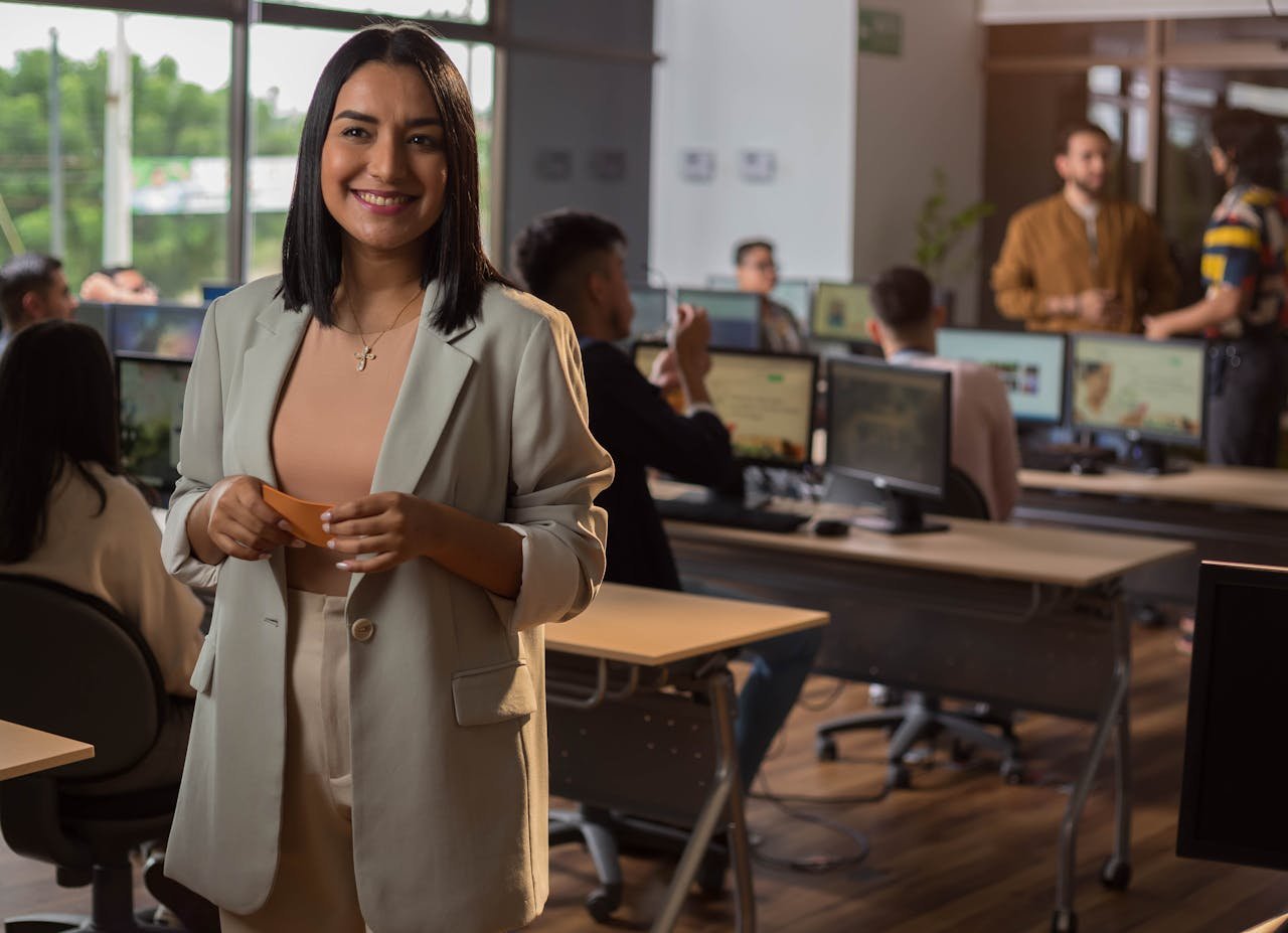 woman-wearing-beige-blazer-in-the-office