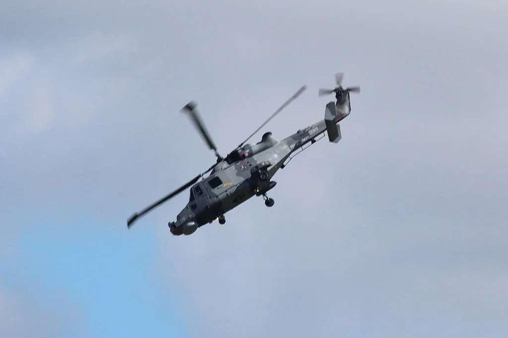 26Jun12_ZZ377_(6)_SR