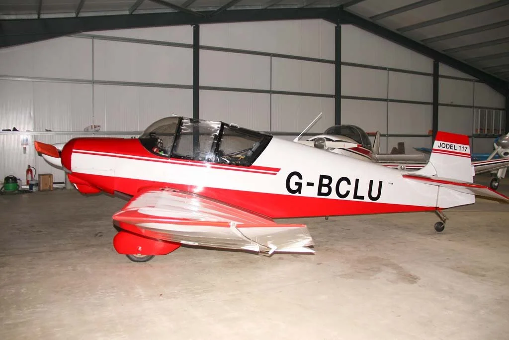 17Sep30_G-BCLU_SR